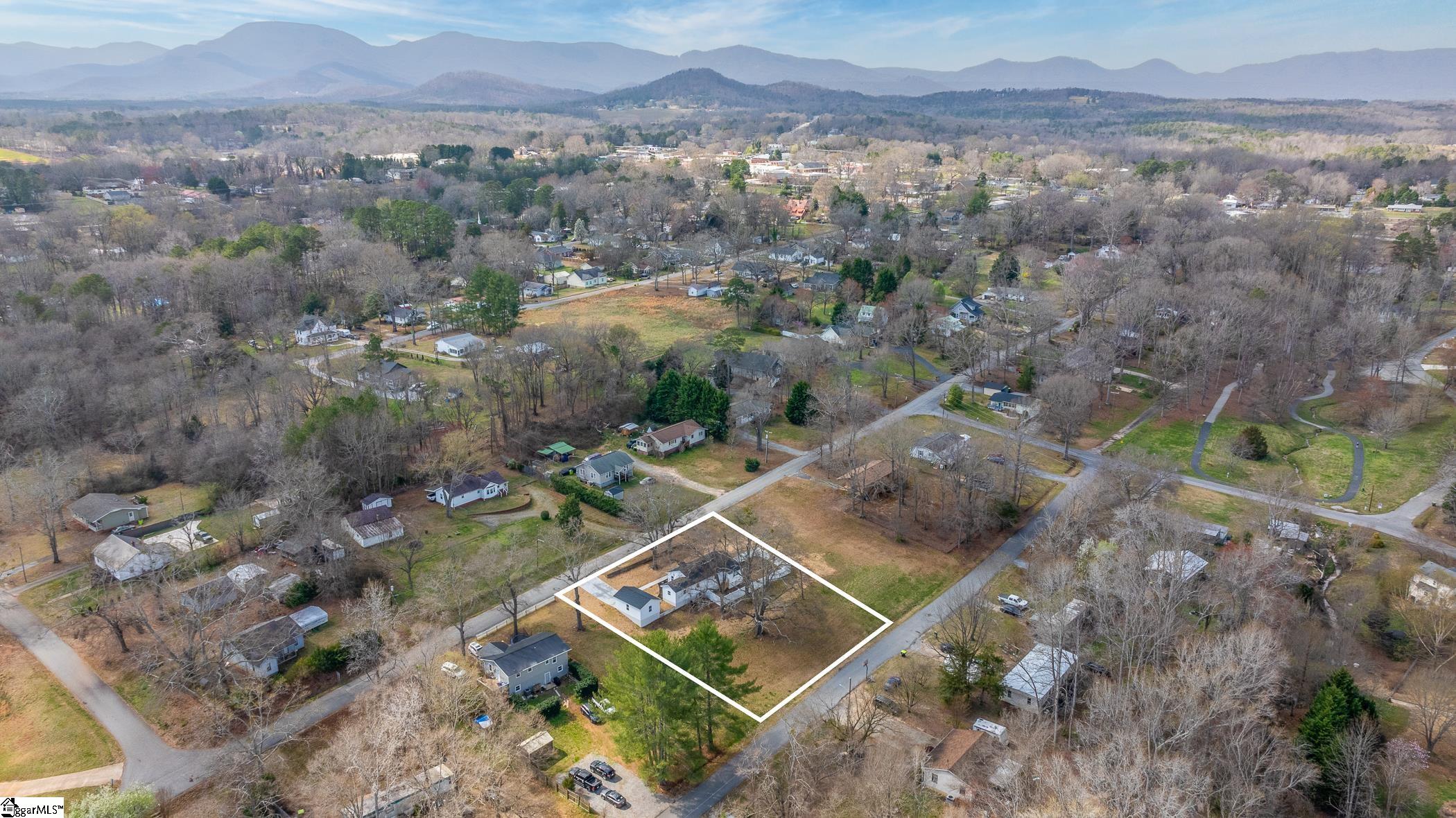 Homes for sale in Landrum, SC | 509 S Bomar Ave, Landrum, SC 29356 | MLS# 1573973