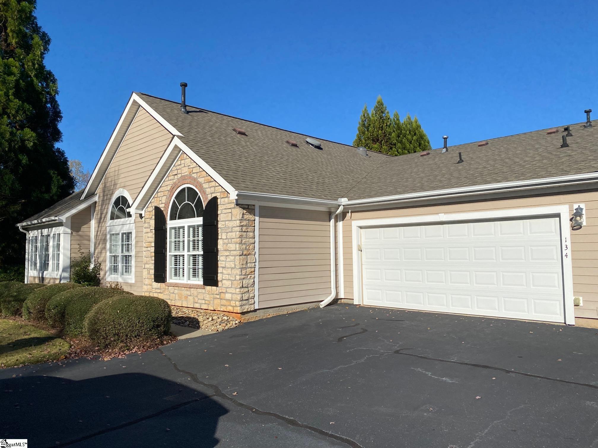 Homes for sale in Greenville, SC | 134 High Hat Cir, Greenville, SC 29617 | MLS# 1574108