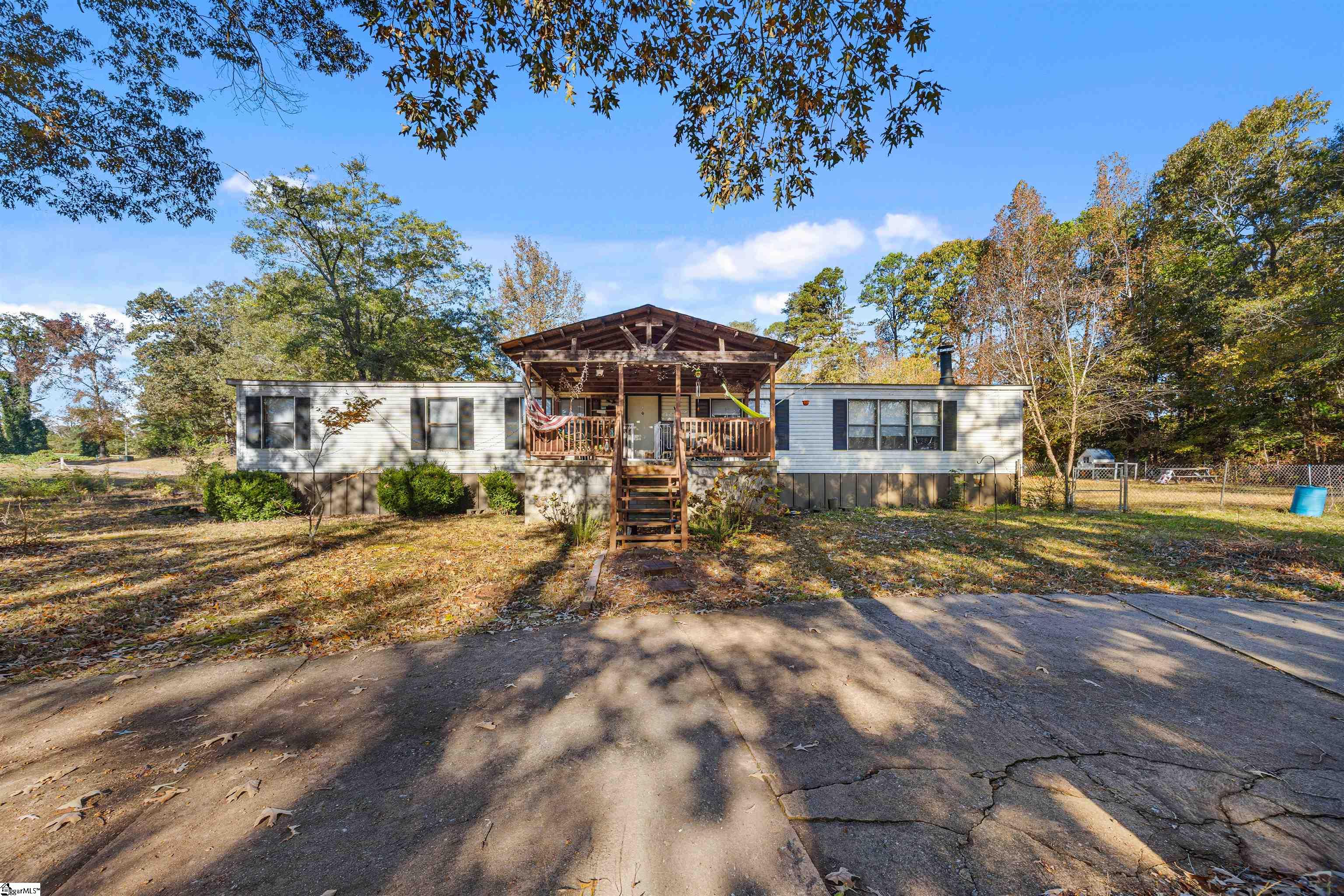 Homes for sale in Greer, SC | 1261 Brockman Mcclimon Rd, Greer, SC 29651 | MLS# 1574431