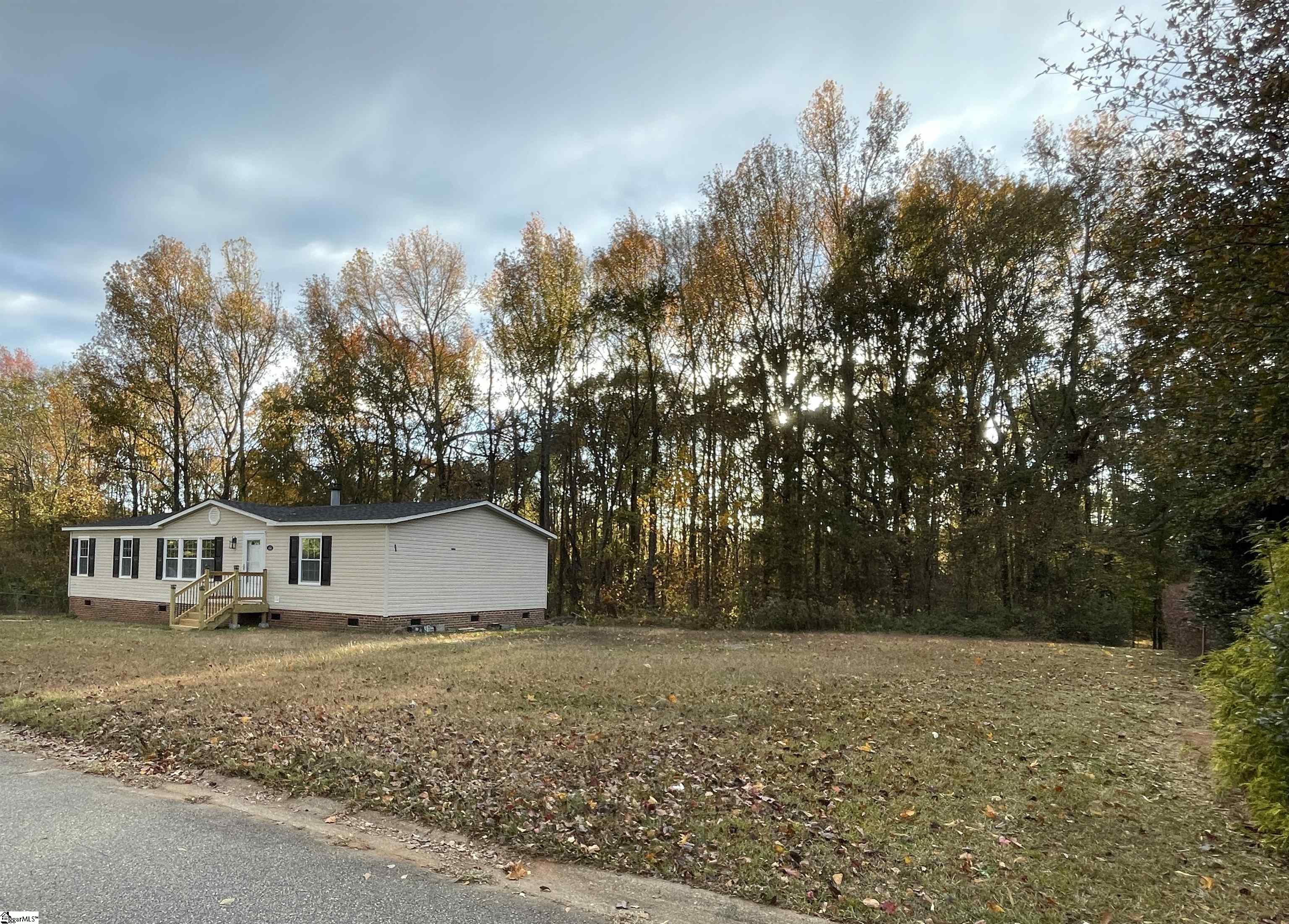 Homes for sale in Woodruff, SC | 162 Pleasant Cove Dr, Woodruff, SC 29388 | MLS# 1574559