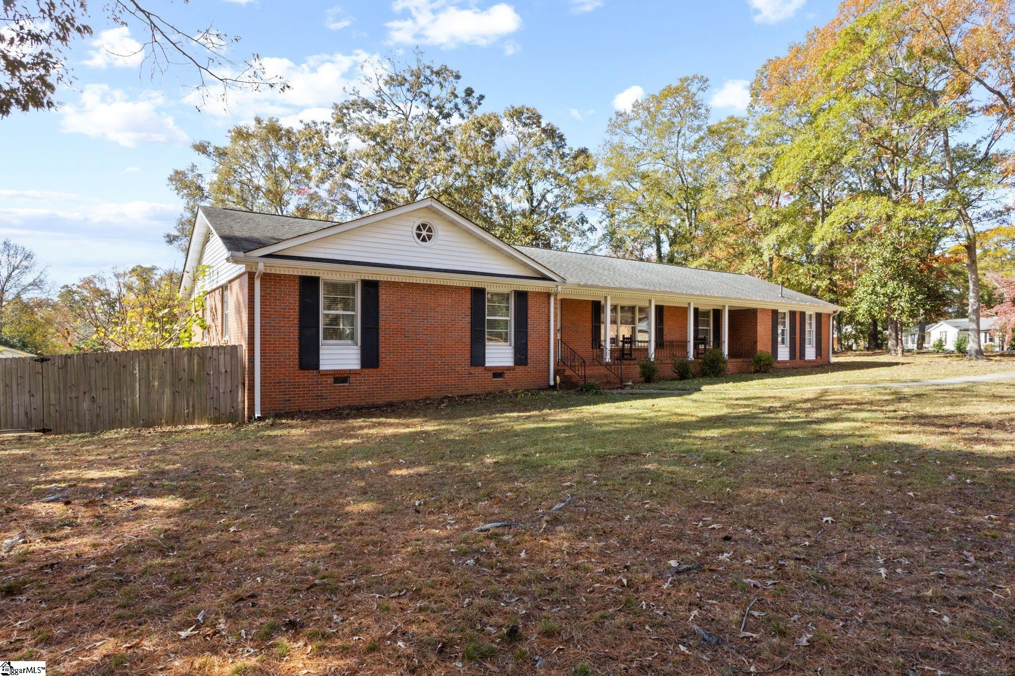 Homes for sale in Taylors, SC | 1 Dellrose Cir, Taylors, SC 29687 | MLS# 1574700