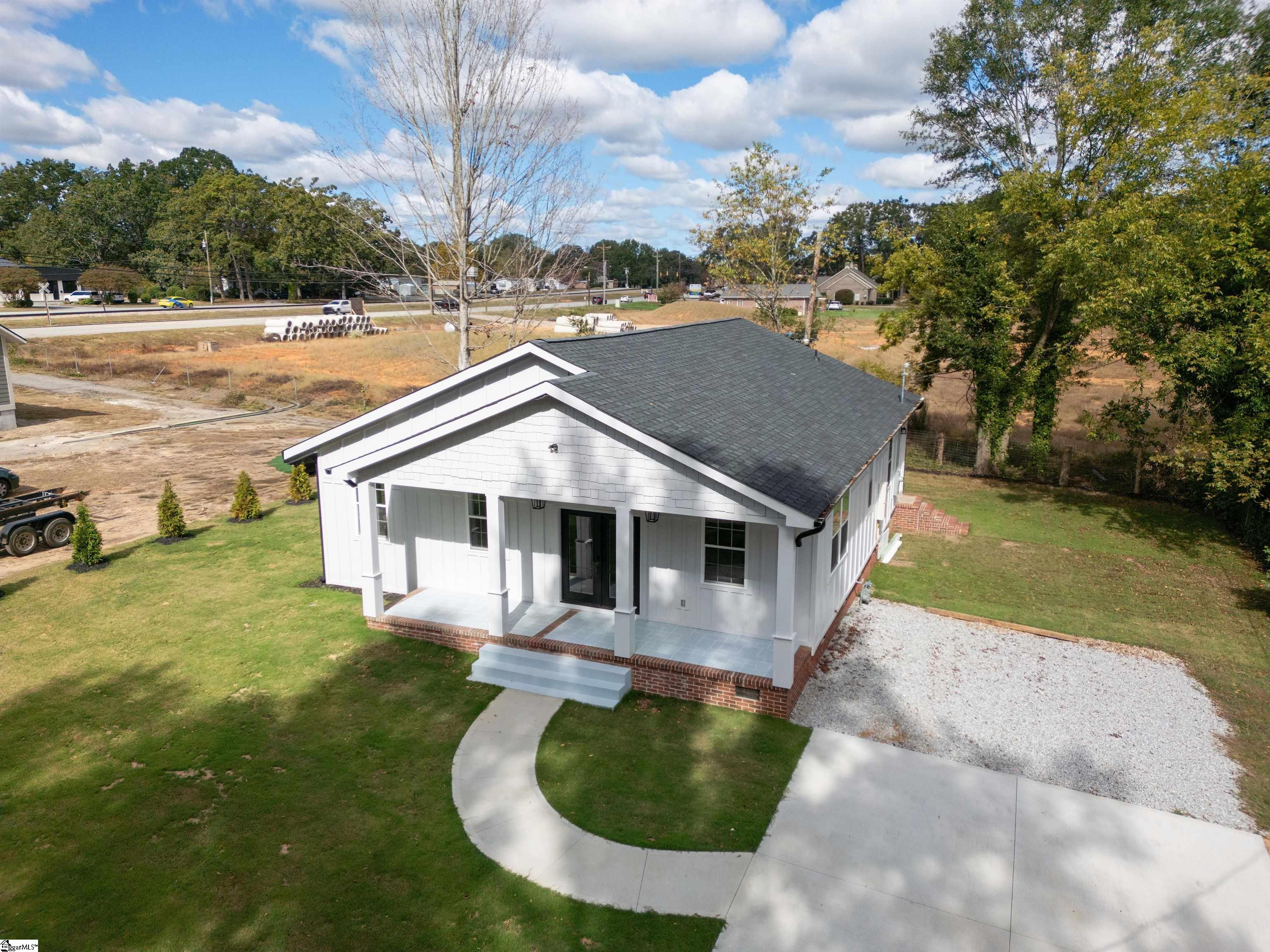 Homes for sale in Simpsonville, SC | 103 Perry Ave, Simpsonville, SC 29681 | MLS# 1574830