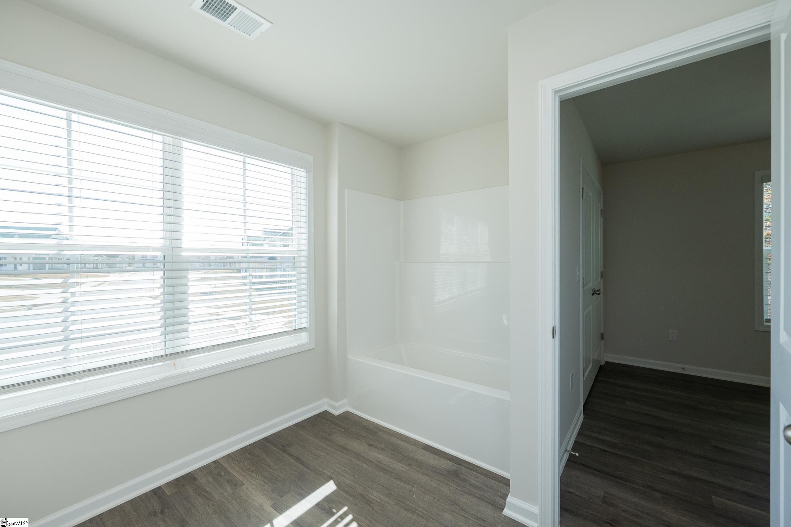 221 Waltham Court Greenville, SC 29617