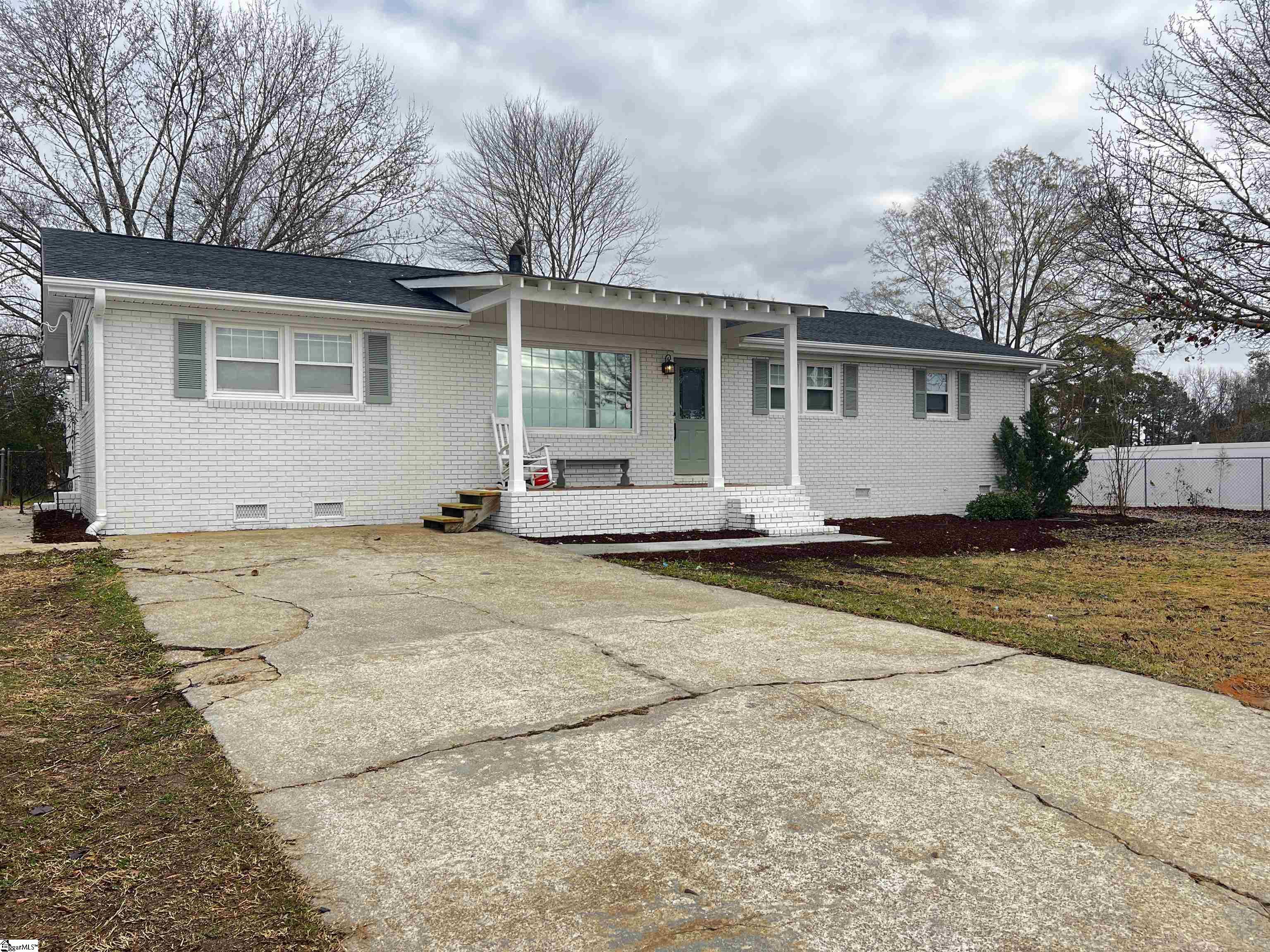 Homes for sale in Woodruff, SC | 713 Cross Anchor Rd, Woodruff, SC 29388 | MLS# 1576298