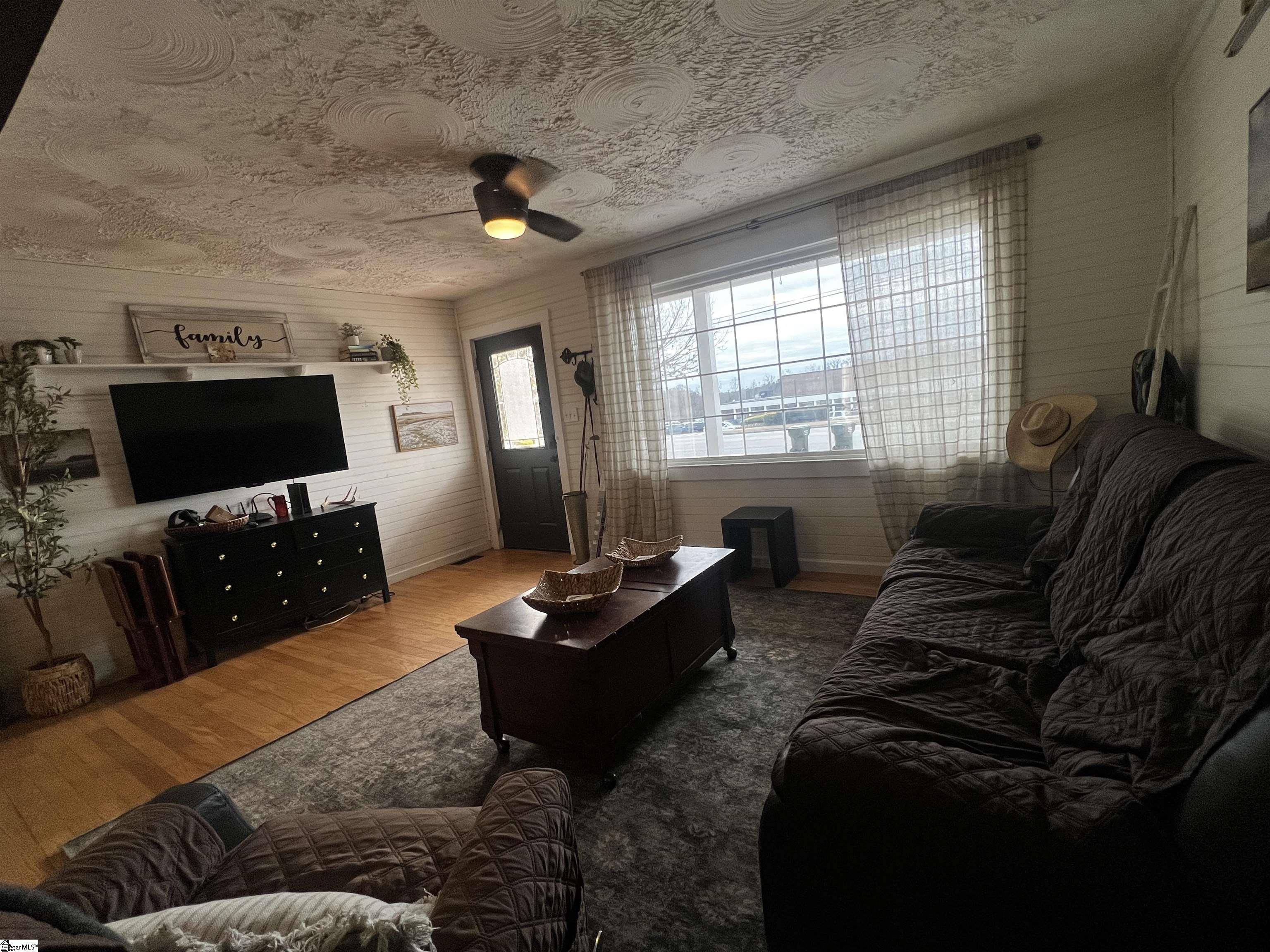 Homes for sale in Woodruff, SC | 713 Cross Anchor Rd, Woodruff, SC 29388 | MLS# 1576298