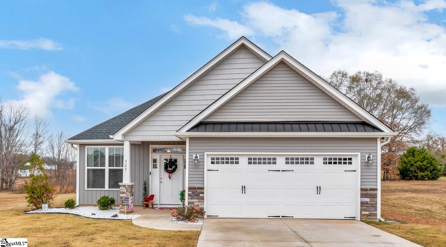 Homes for sale in Cowpens, SC | 725 E Osprey Ln, Cowpens, SC 29330 | MLS# 1576485