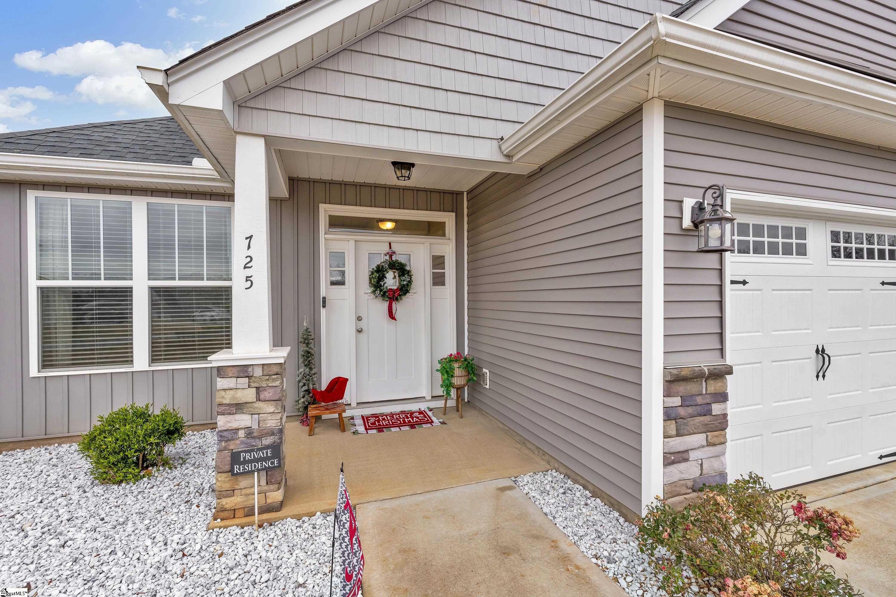 Homes for sale in Cowpens, SC | 725 E Osprey Ln, Cowpens, SC 29330 | MLS# 1576485