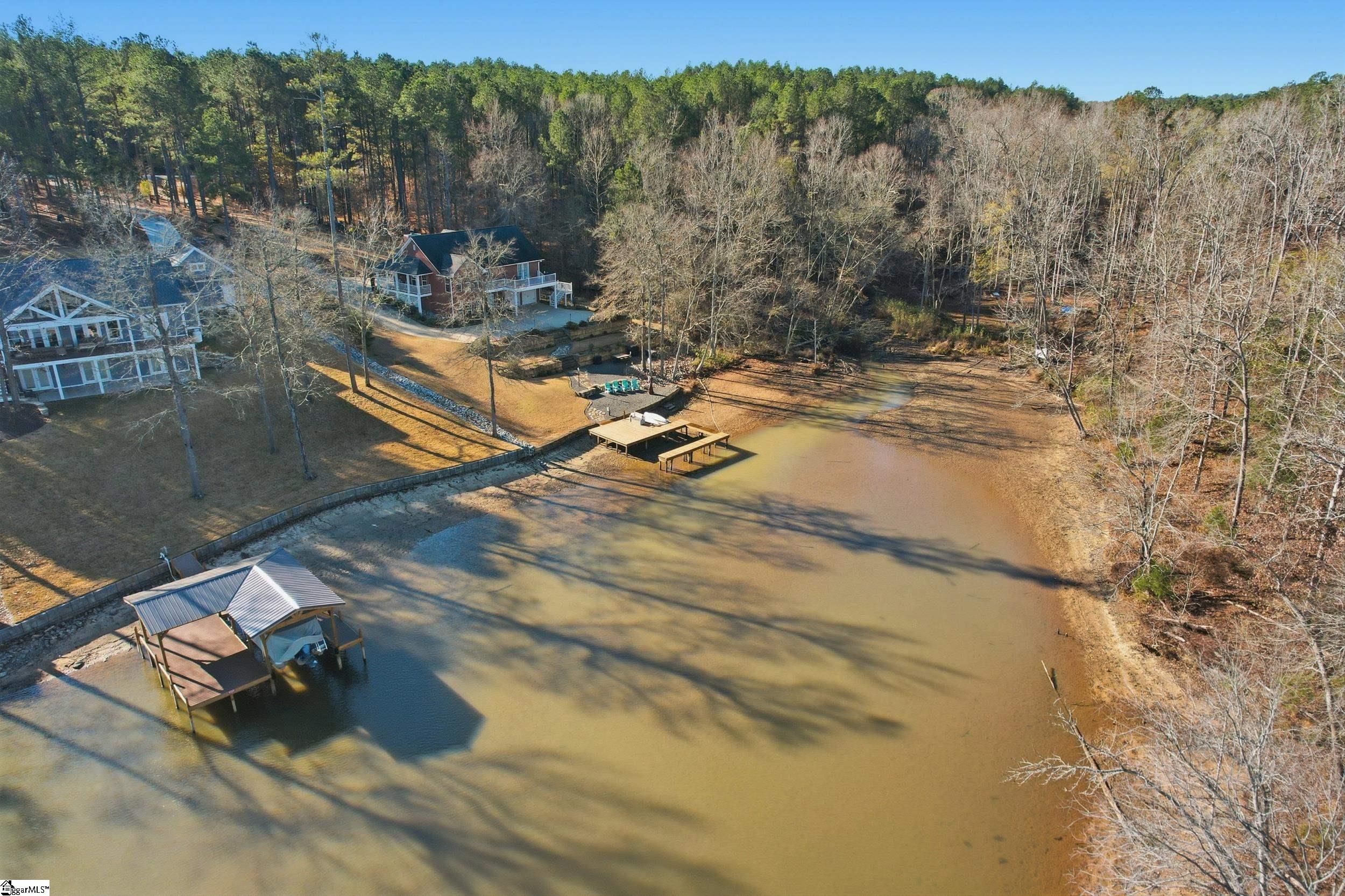 Homes for sale in Hodges, SC | 820 Eagles Harbor Dr, Hodges, SC 29653 | MLS# 1577154