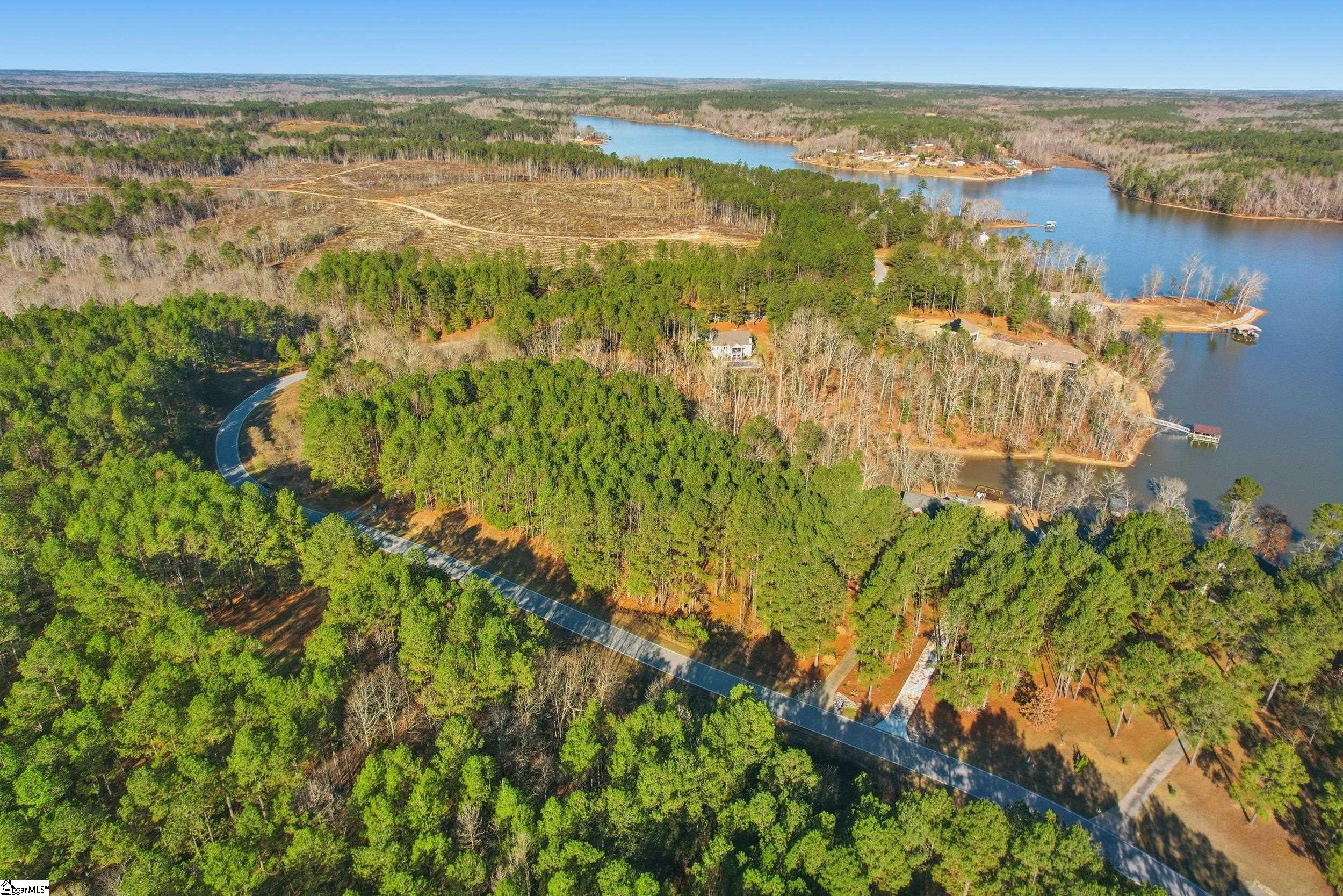 Homes for sale in Hodges, SC | 820 Eagles Harbor Dr, Hodges, SC 29653 | MLS# 1577154