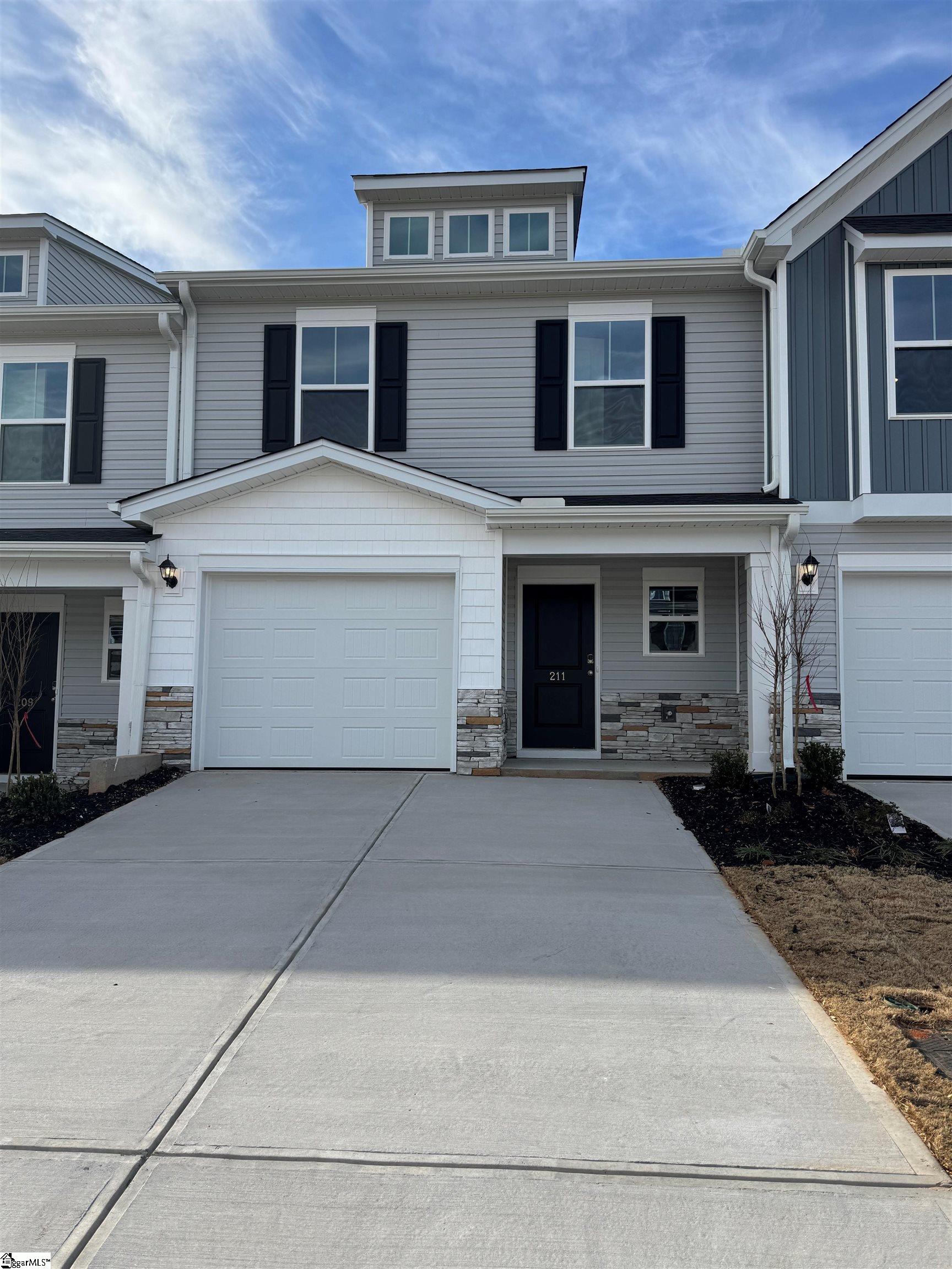 Homes for sale in Easley, SC | 211 Stonyway Ln, Easley, SC 29640 | MLS# 1577307