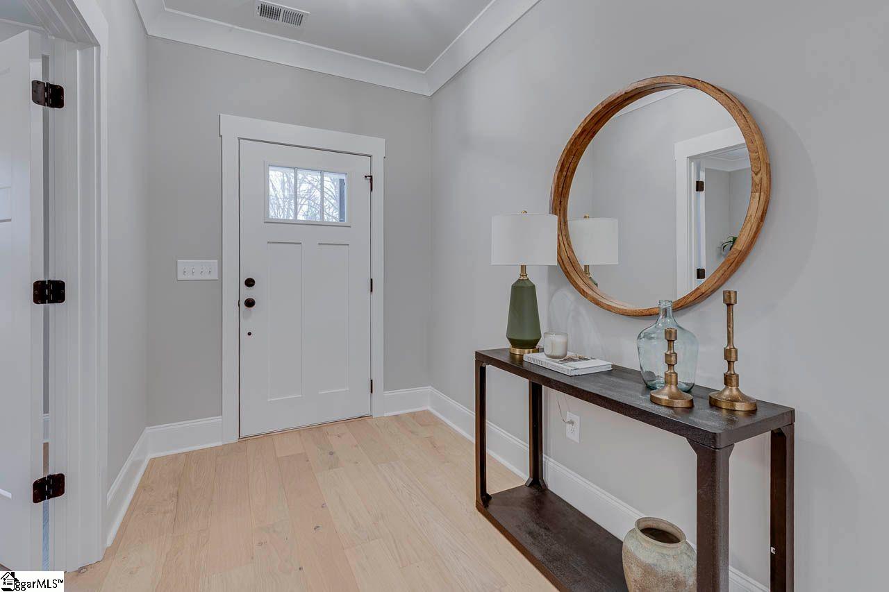 Homes for sale in Greenville, SC | 2329 Old Parker Rd, Greenville, SC 29609 | MLS# 1577401