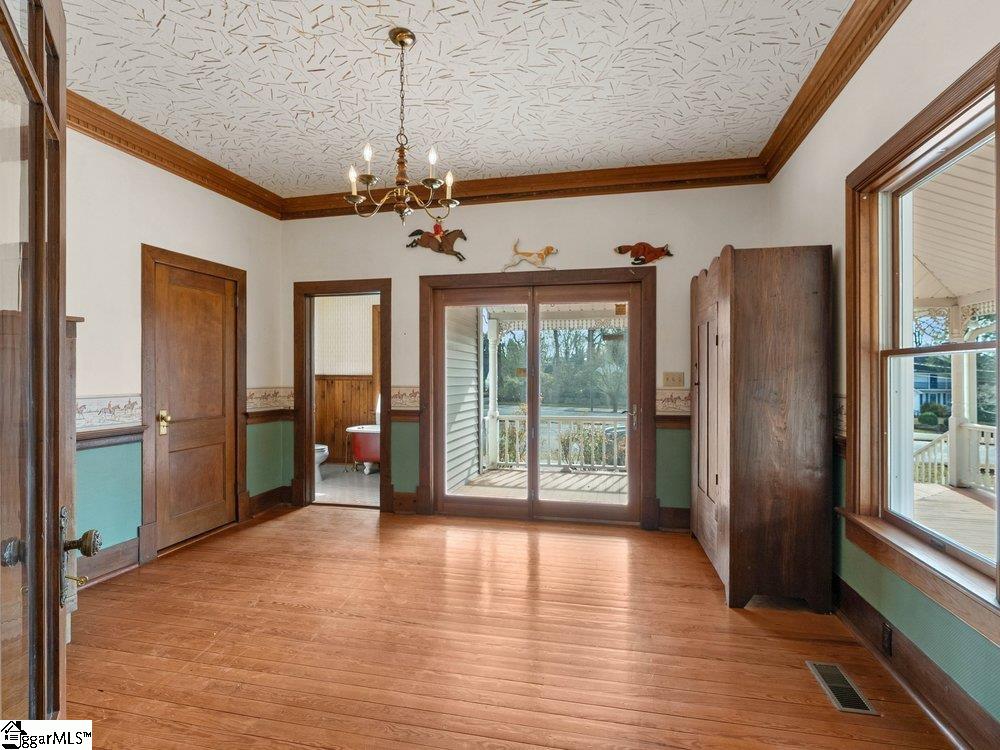 44 Bickford Avenue Tryon, NC 28782