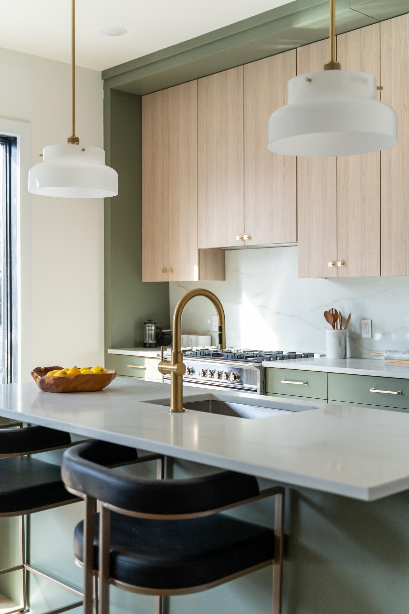 100 WEBSTER AVE Unit: 2