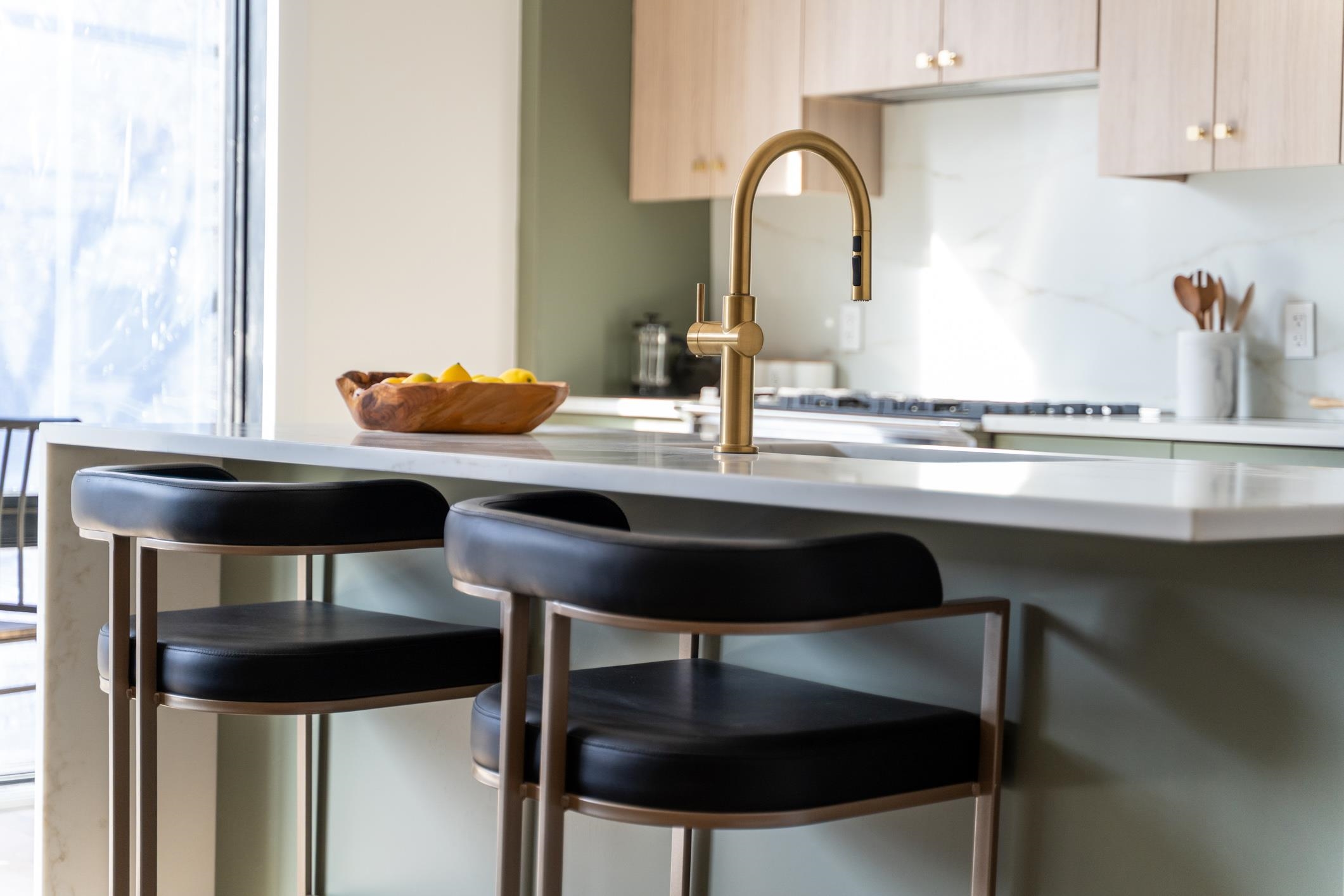 100 WEBSTER AVE Unit: 3