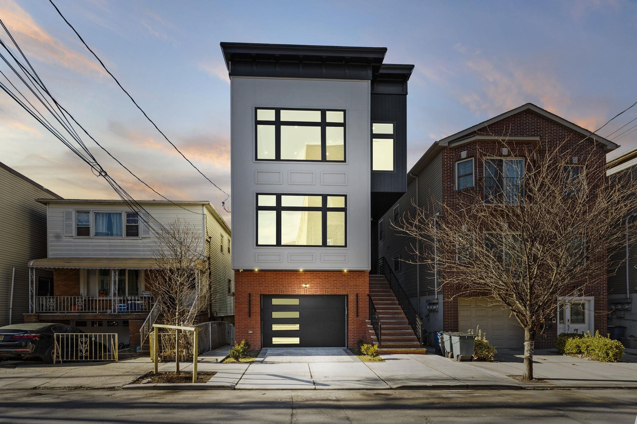 93 TERRACE AVE Unit: 1