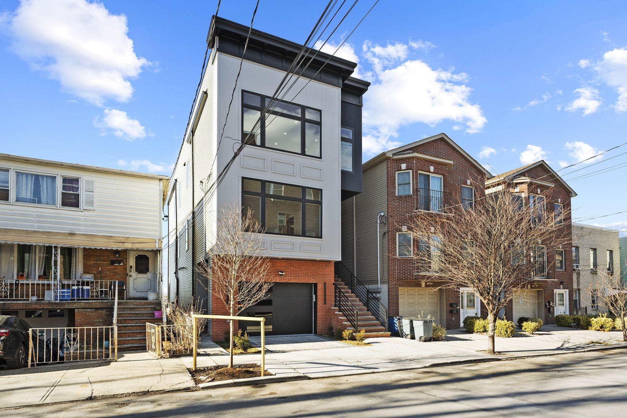 93 TERRACE AVE Unit: 2