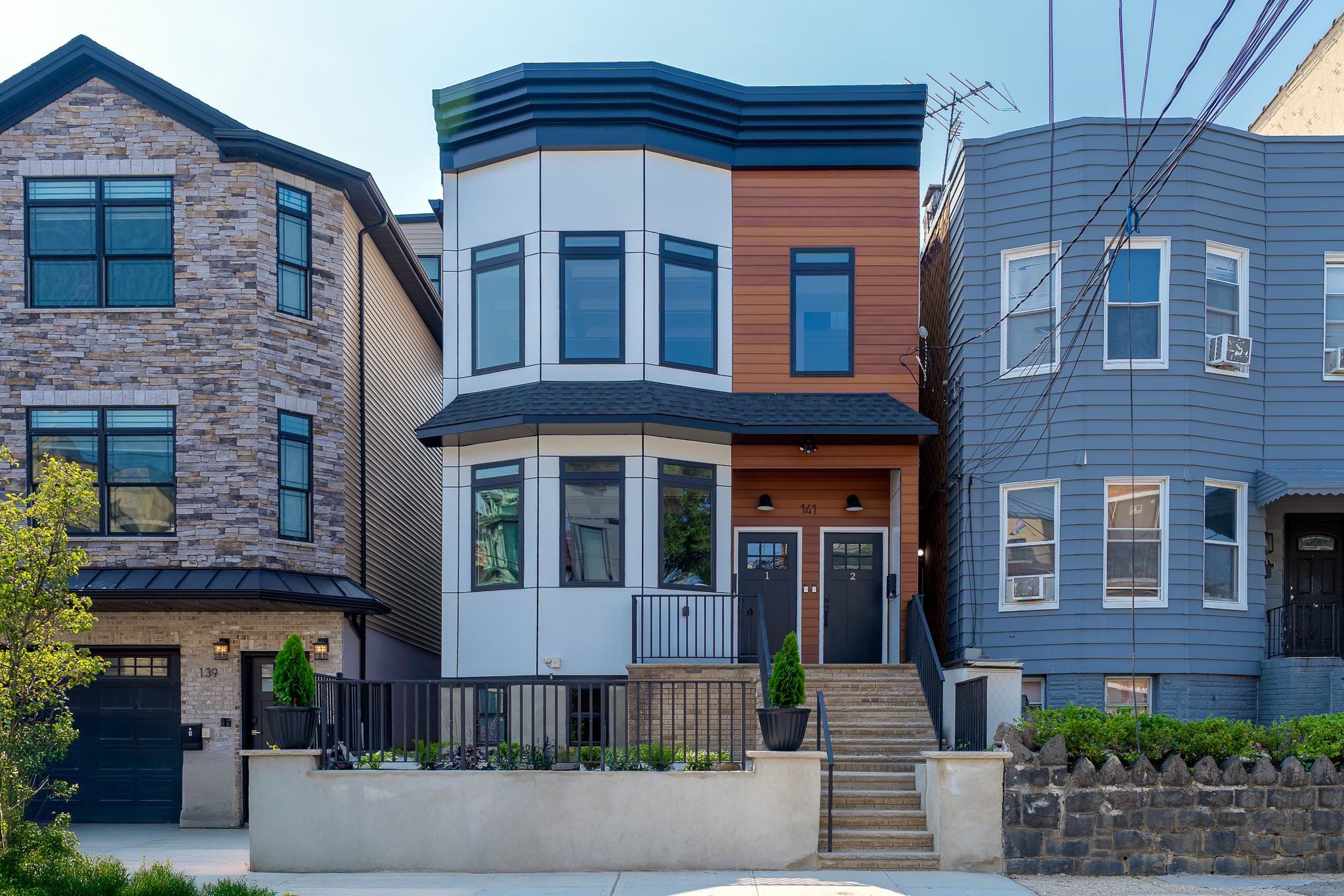 141 SHERMAN AVE Unit: 1