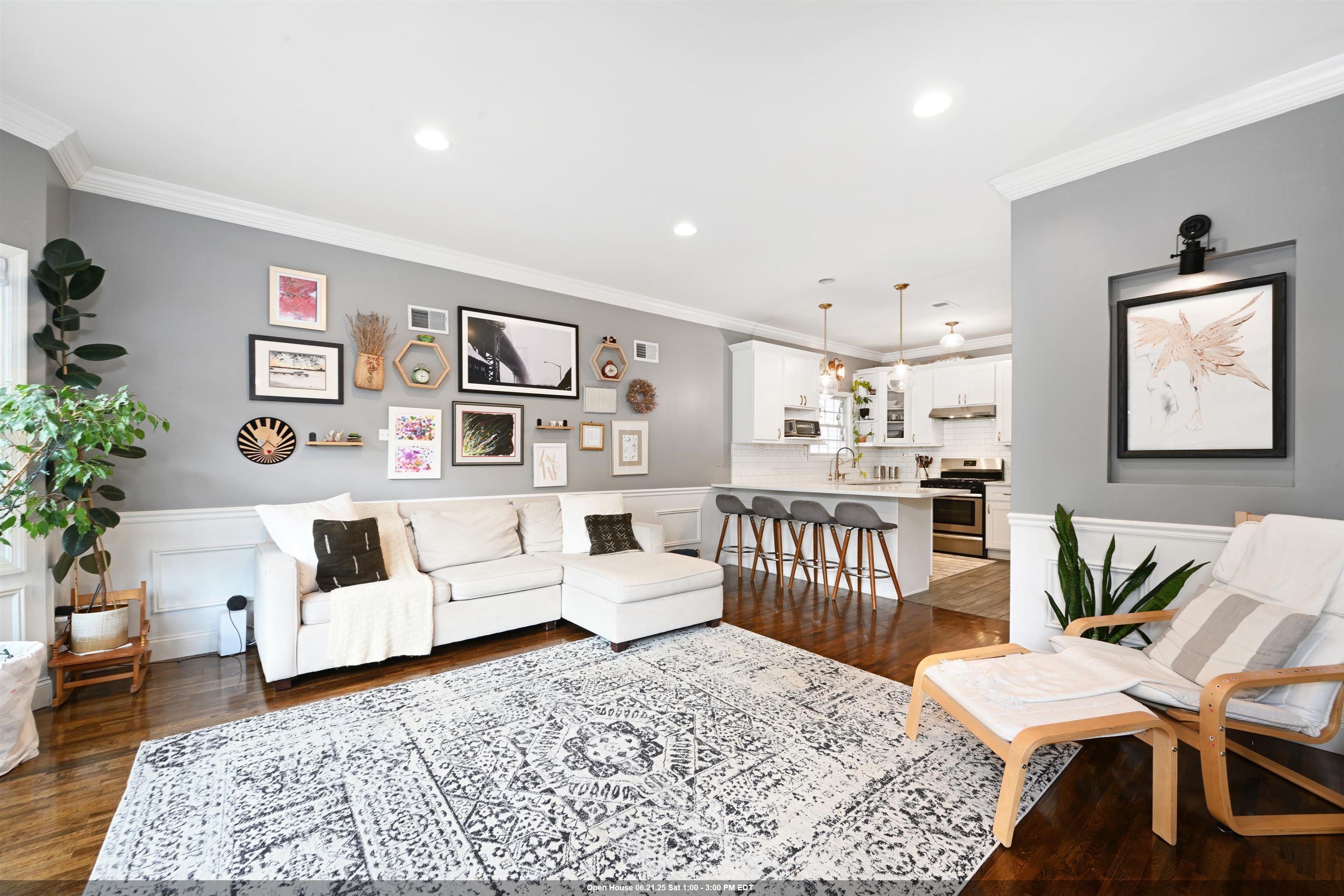 4 SHERMAN AVE Unit: 1