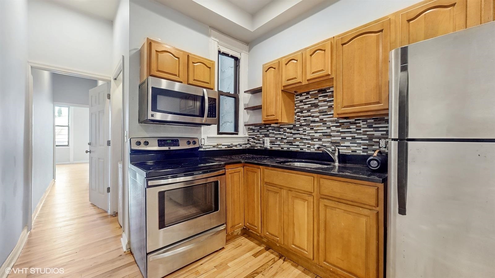 244 WEBSTER AVE Unit: 2L