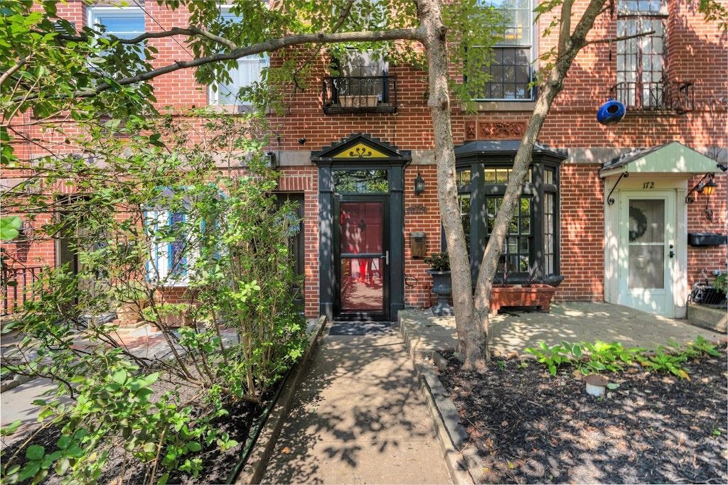 174 HARRISON AVE