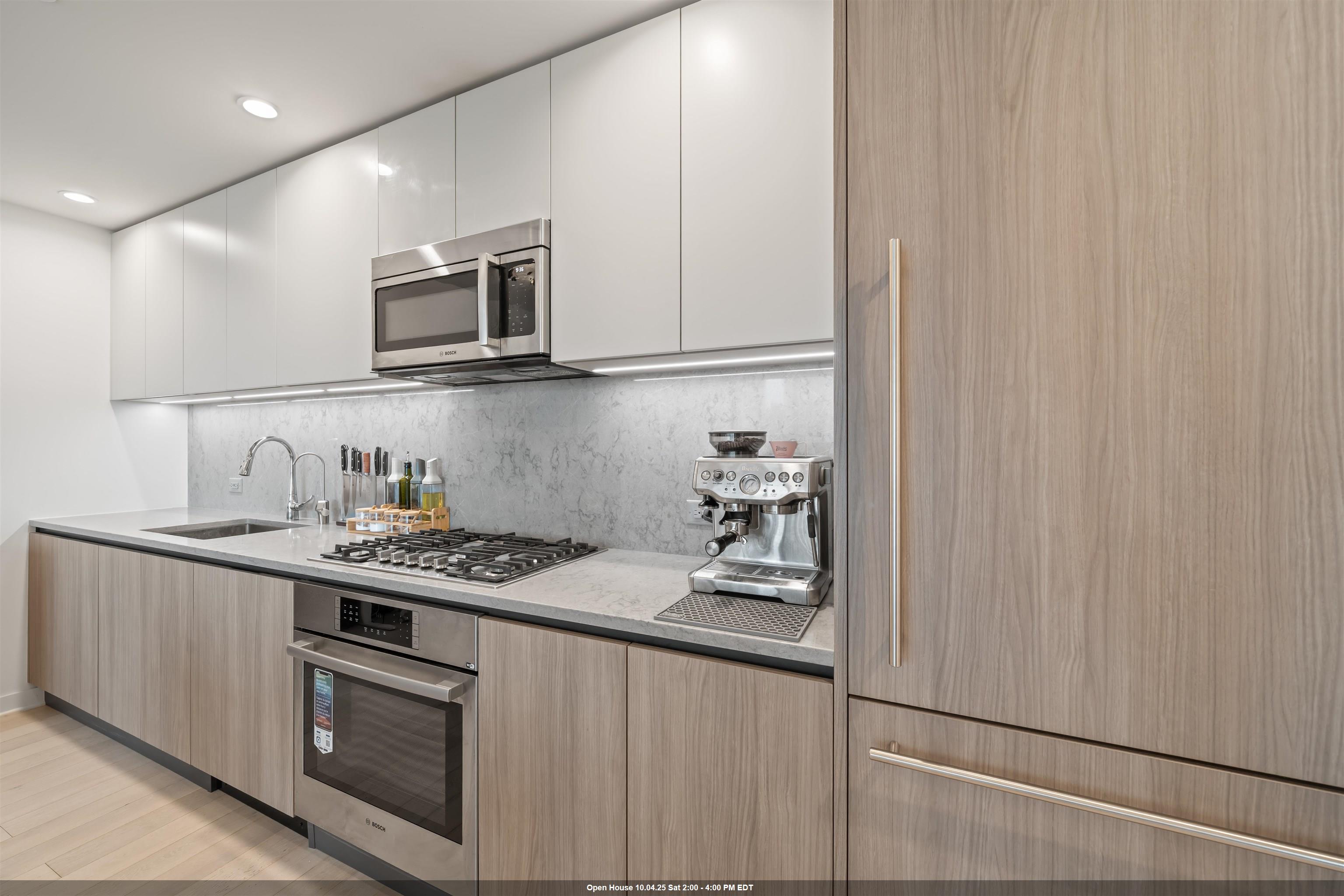 155 BAY ST Unit: 2706