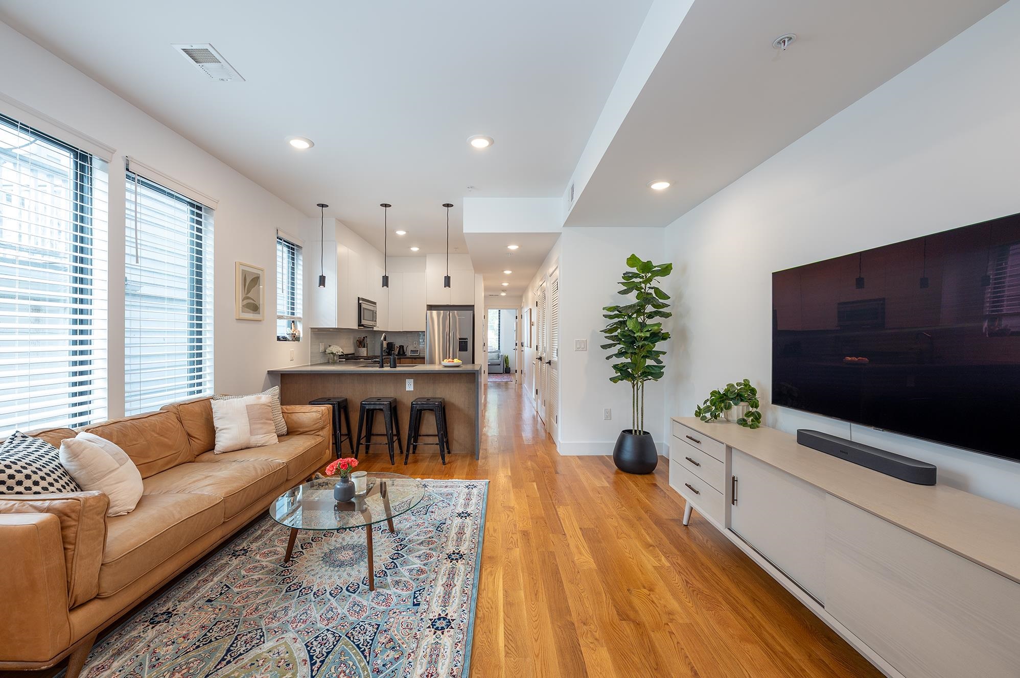 827 PAVONIA AVE Unit: 3