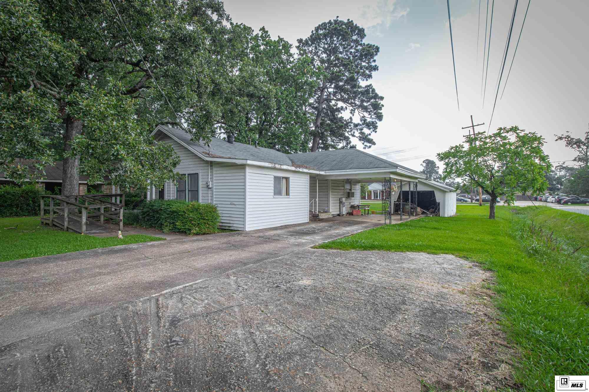221 Circle Drive