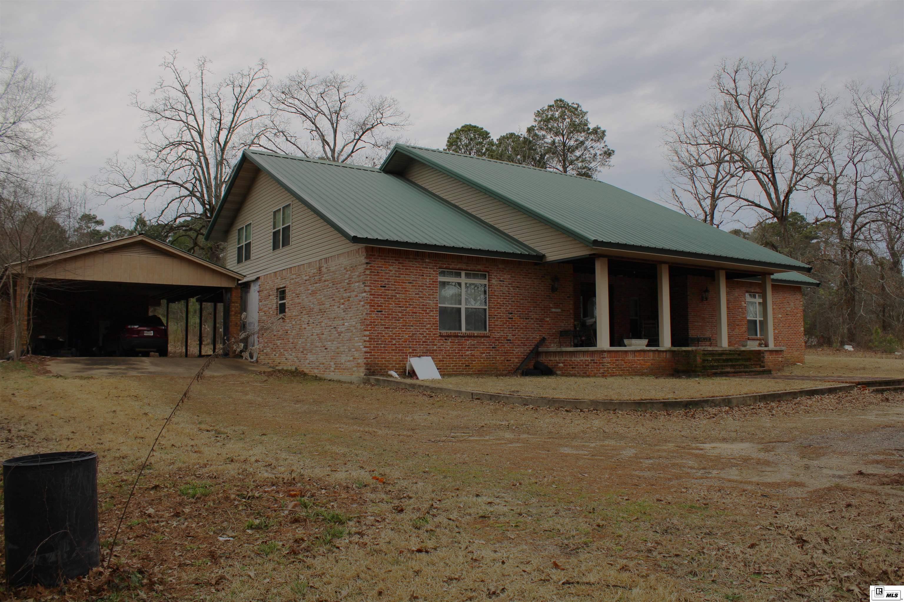 935 Wallace Dean Road