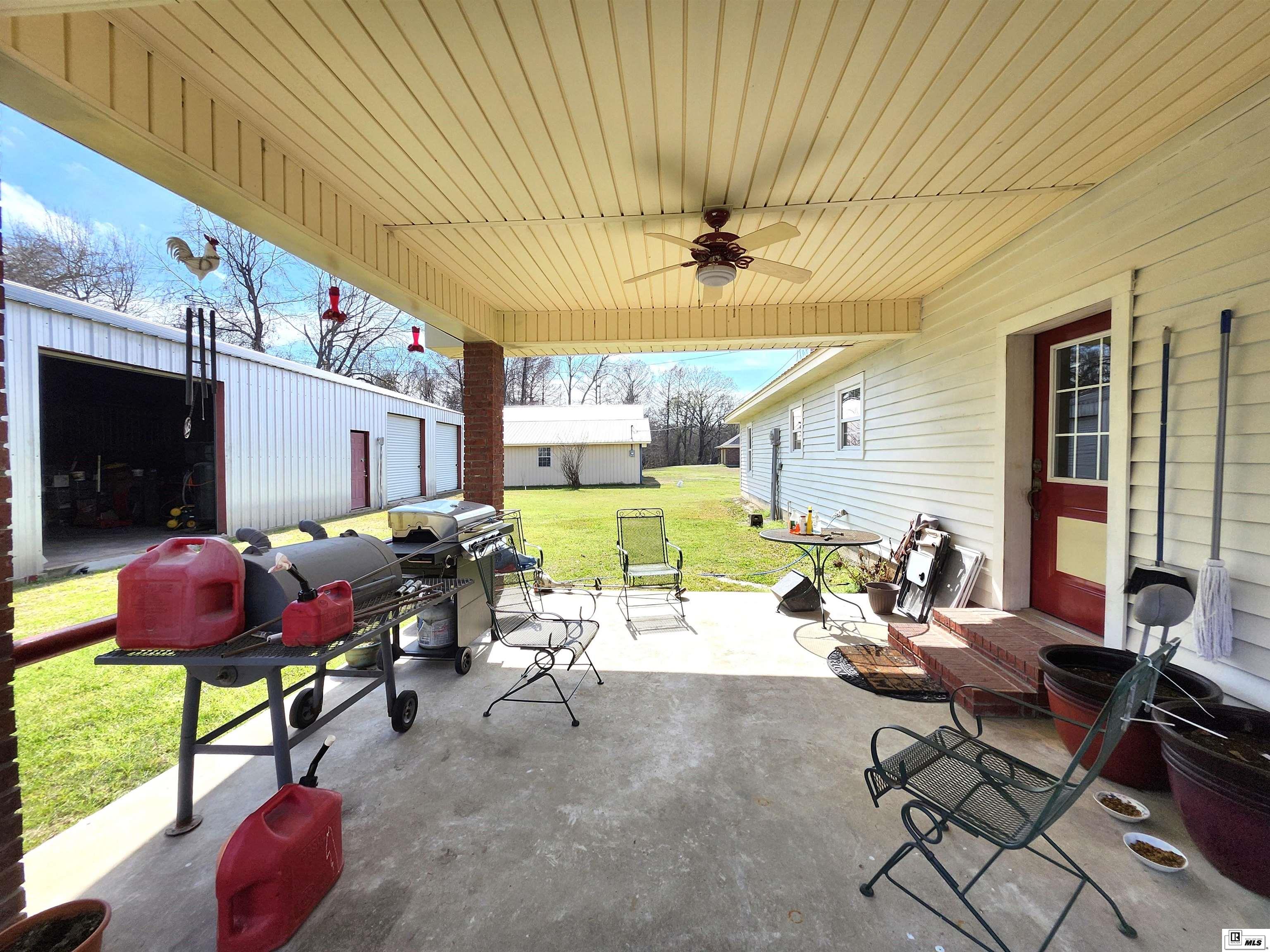 6561 Highway 133