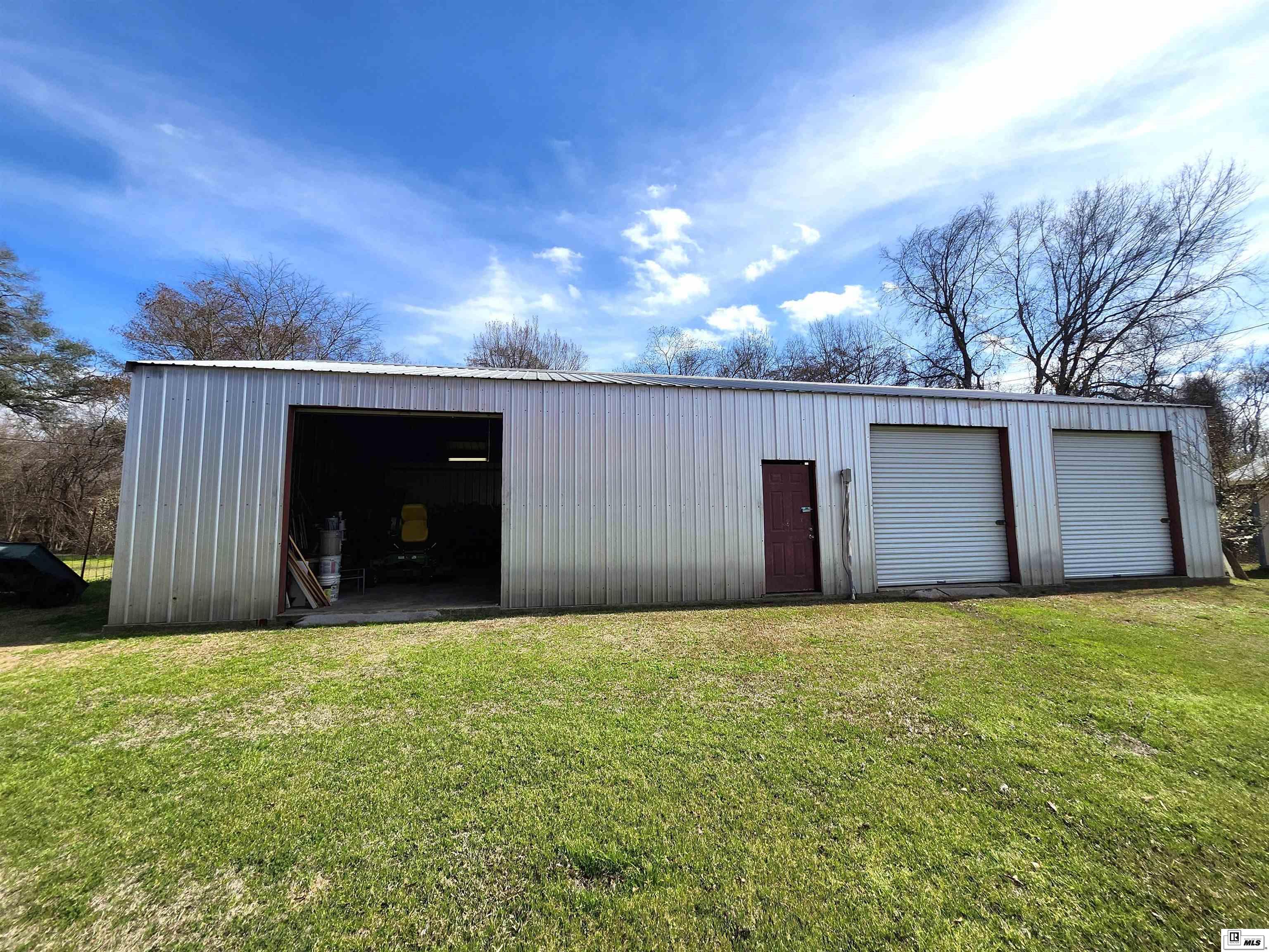 6561 Highway 133