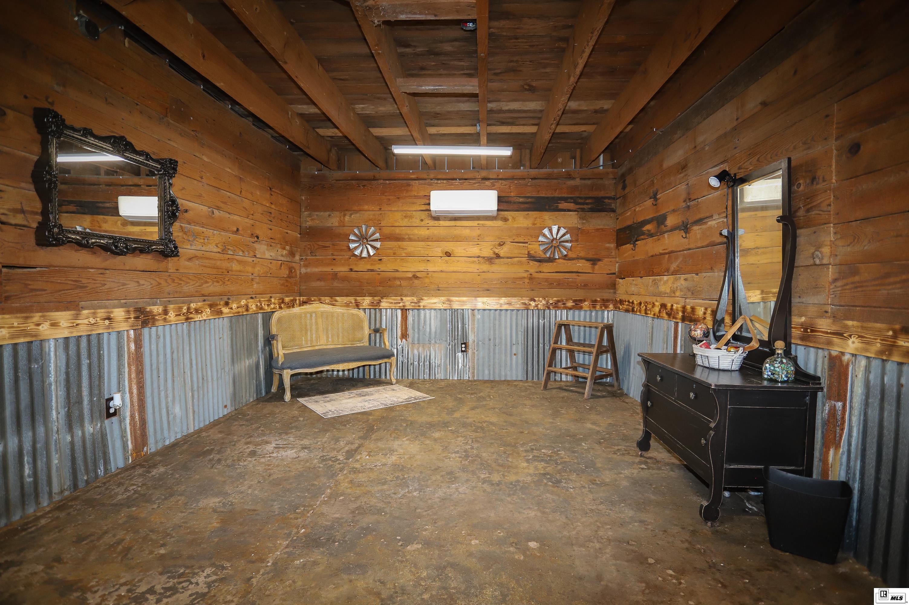 5672 Highway 9