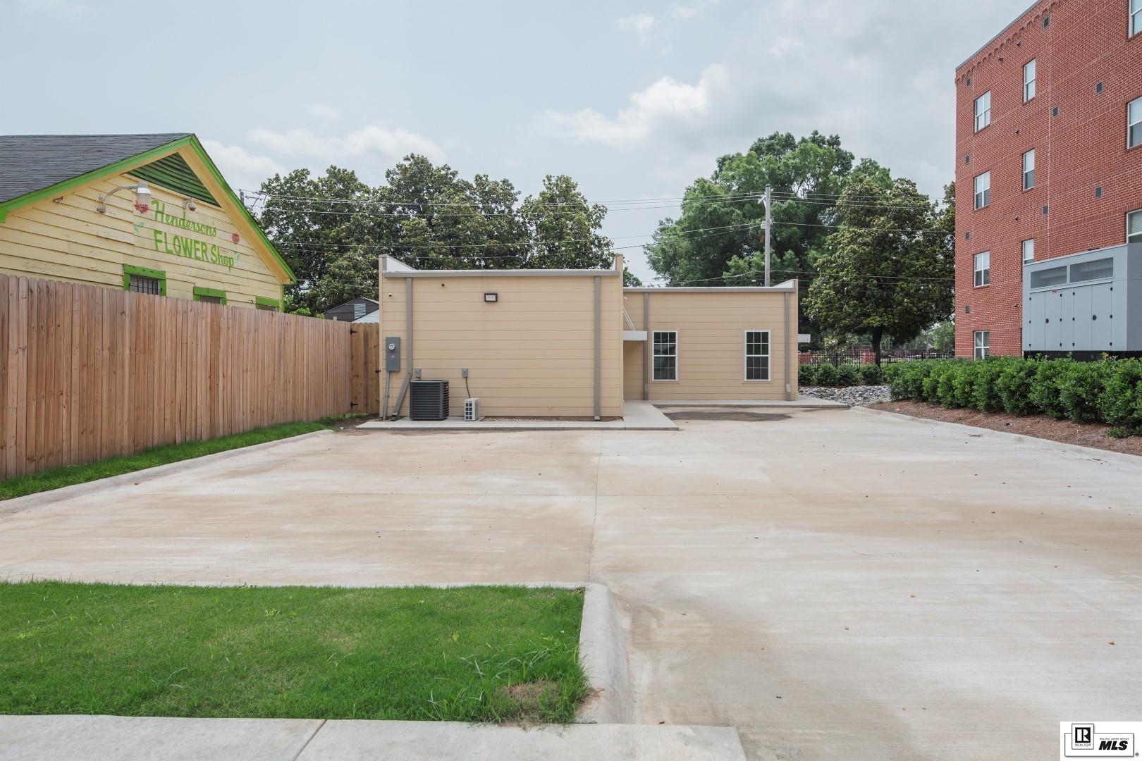 1011 Desiard Street