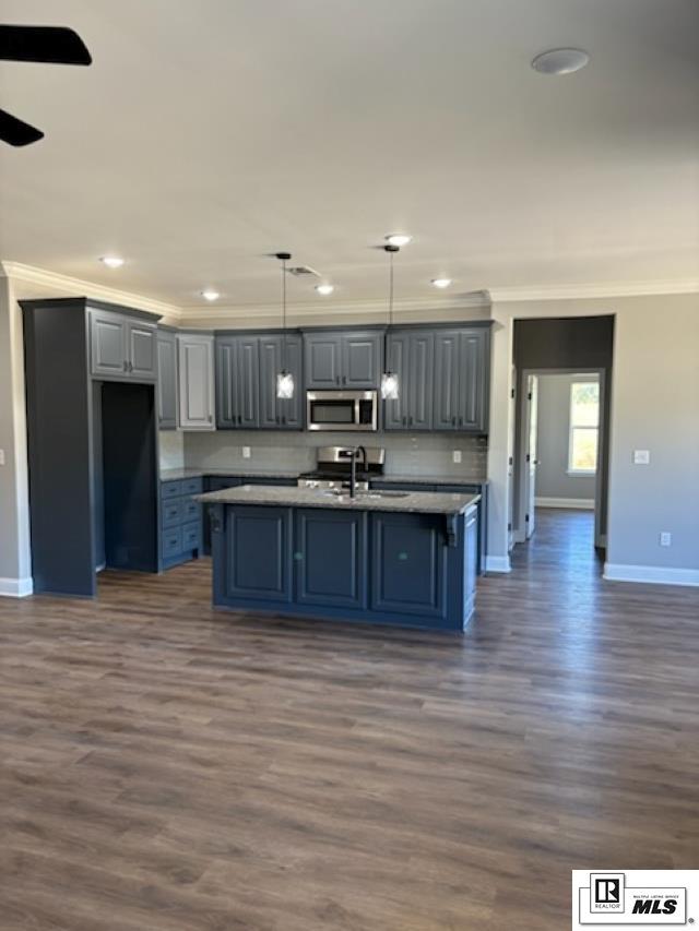 142 Clearwater Circle