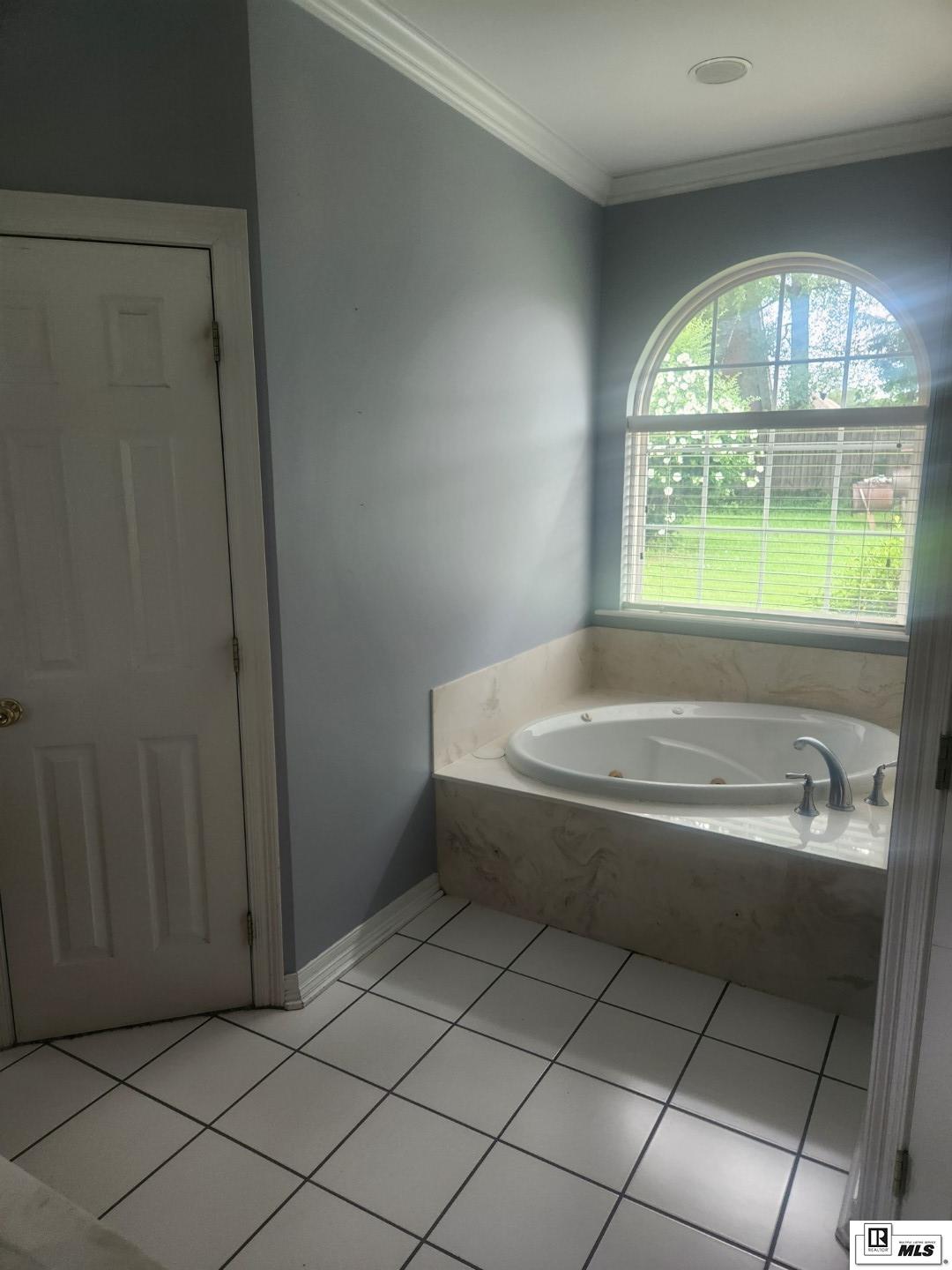 102 Elsinore Drive