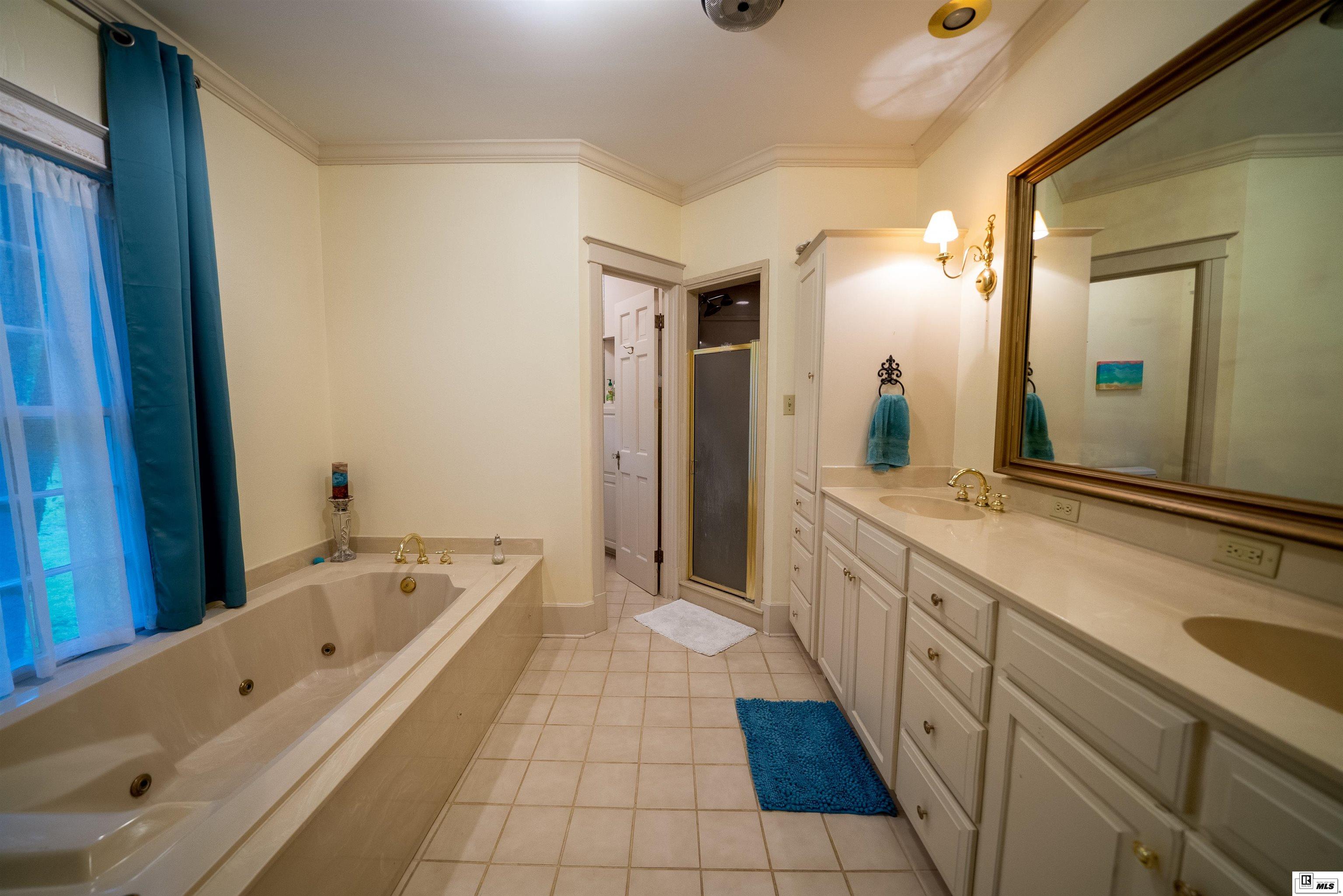 206 Chautauqua Road