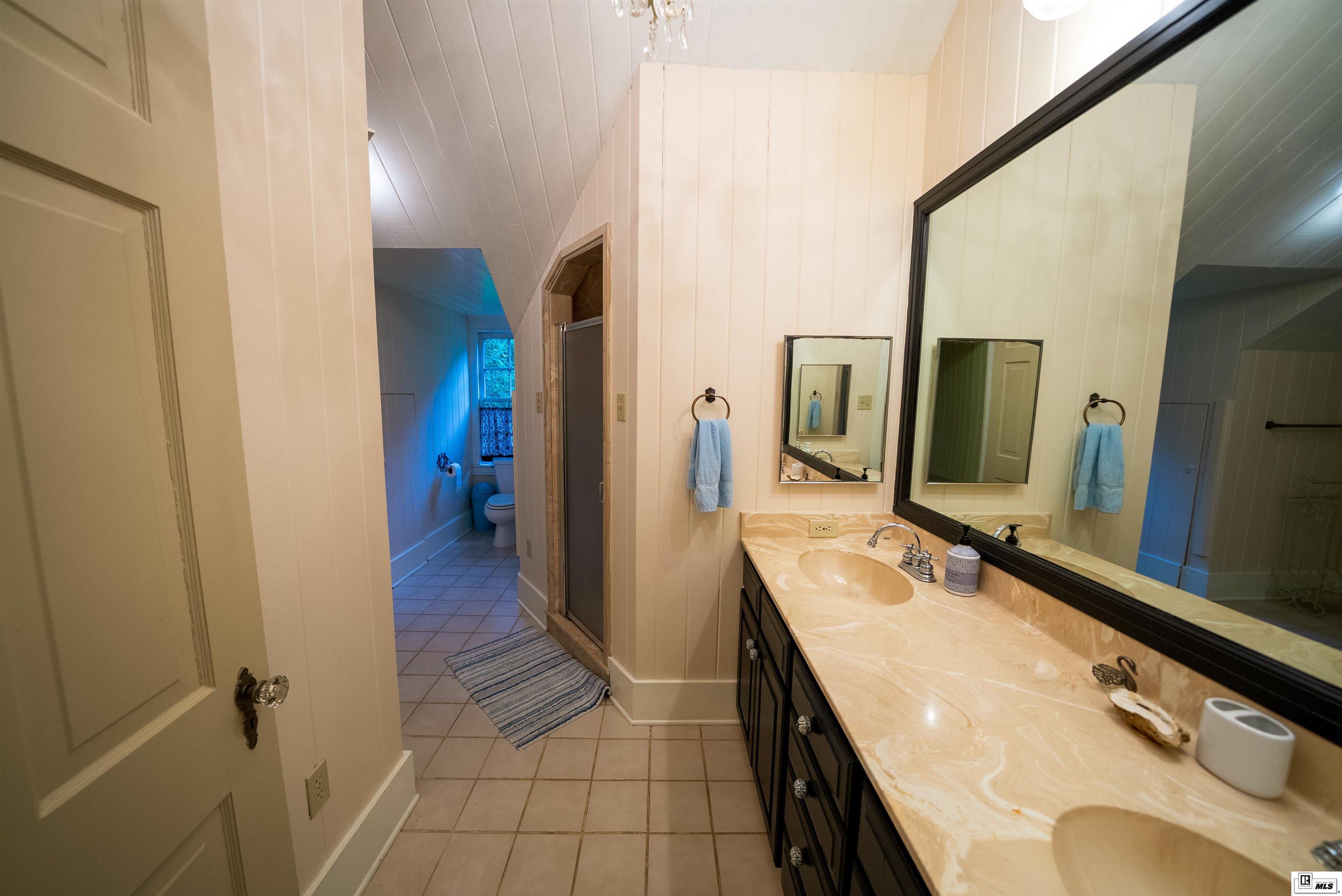 206 Chautauqua Road