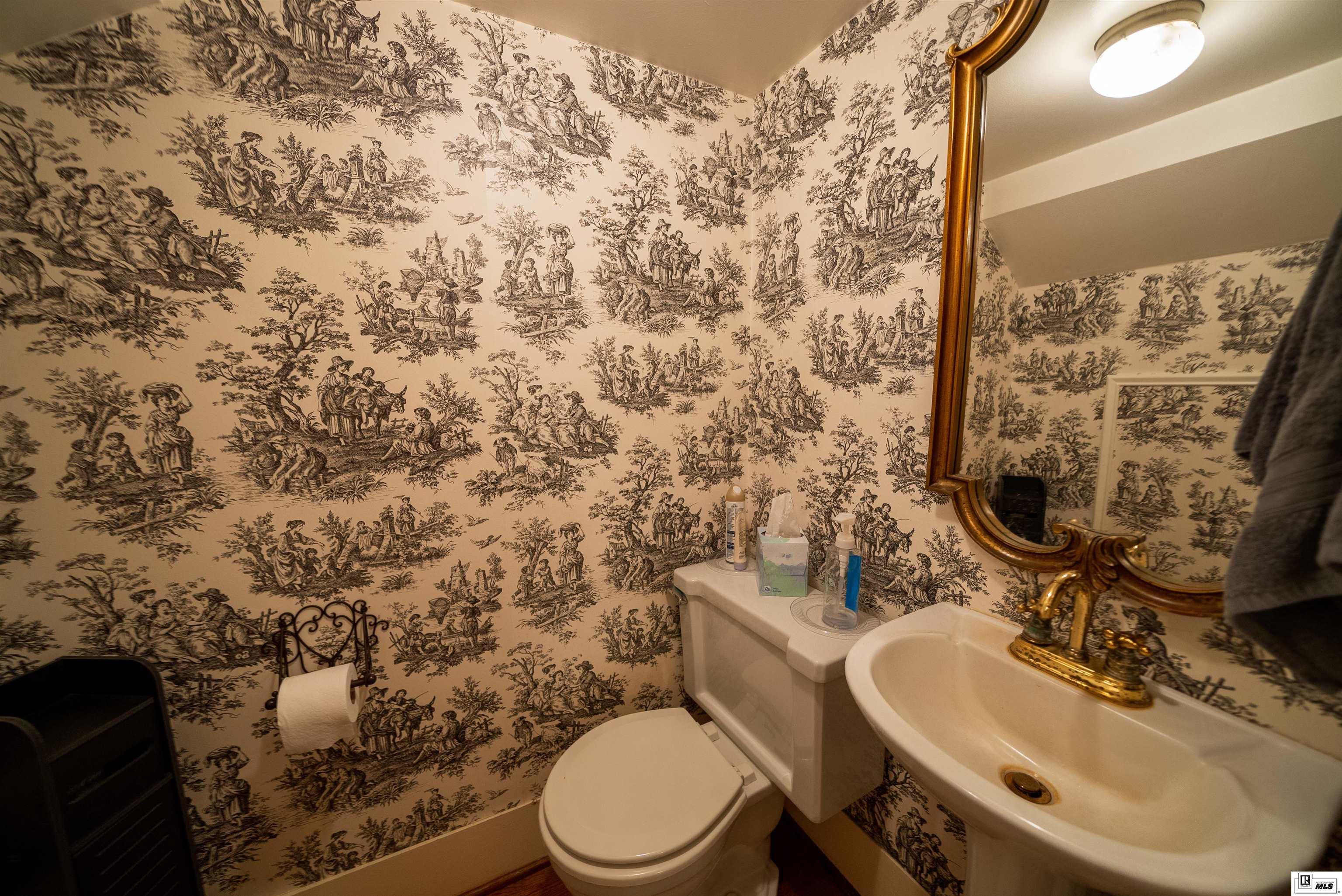 206 Chautauqua Road
