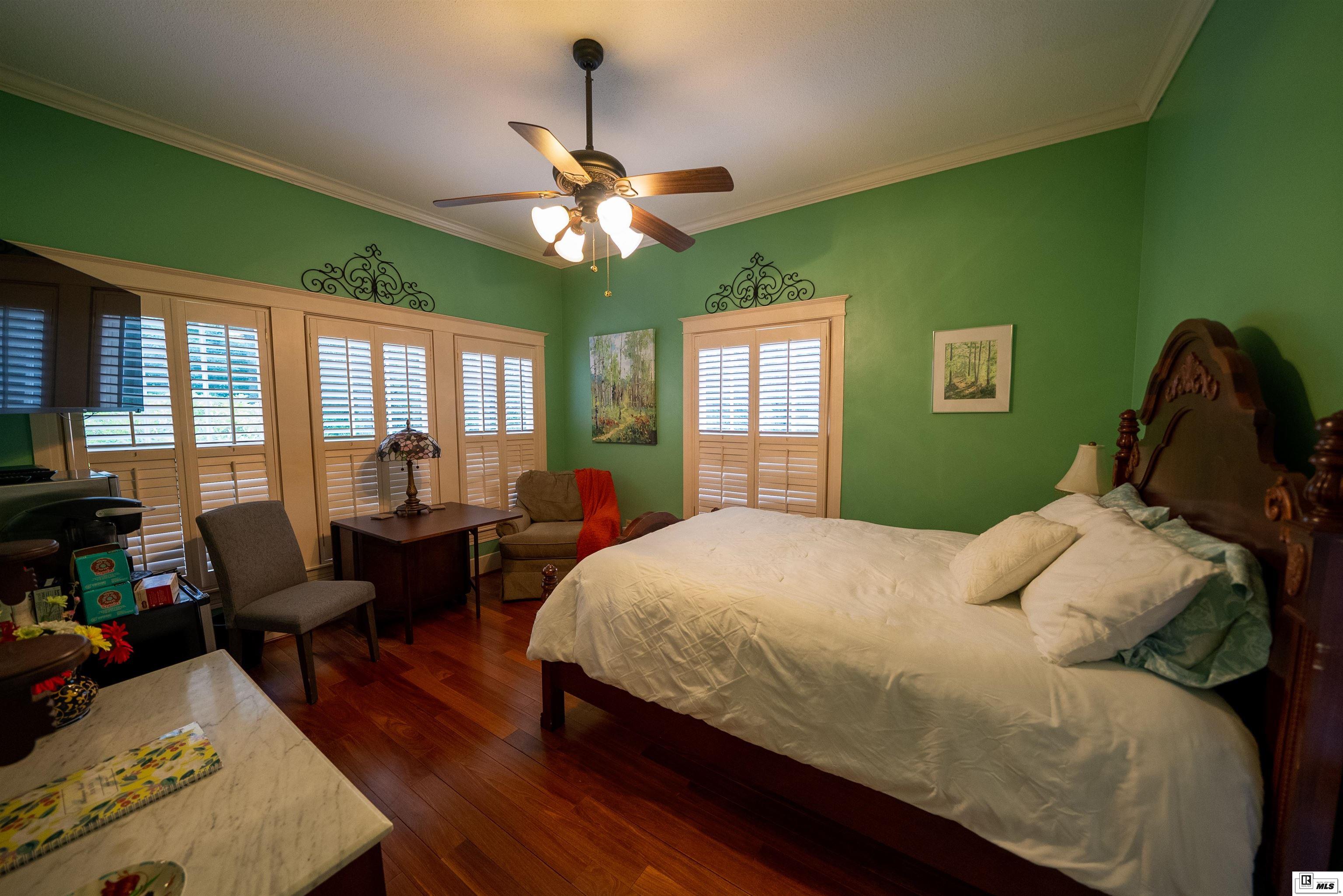 206 Chautauqua Road