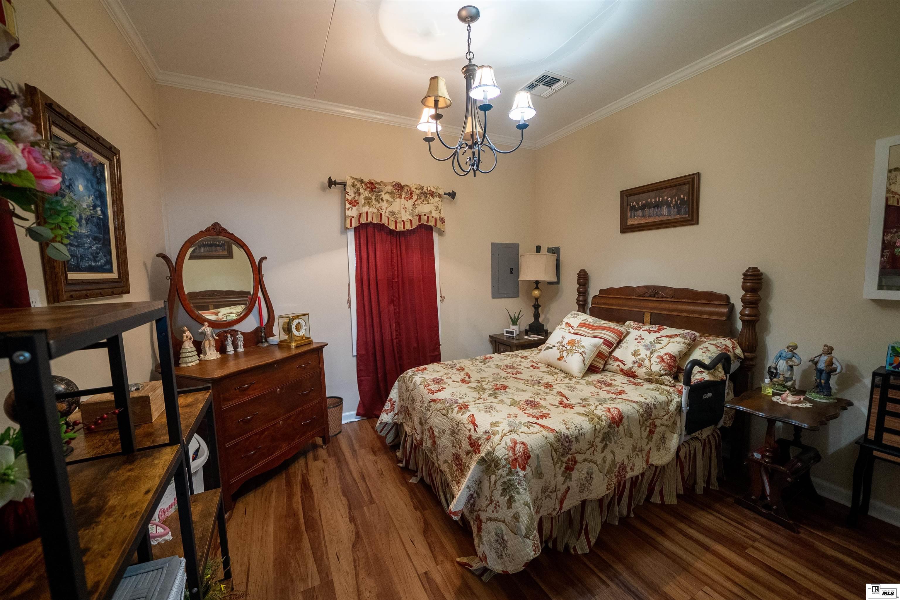 206 Chautauqua Road