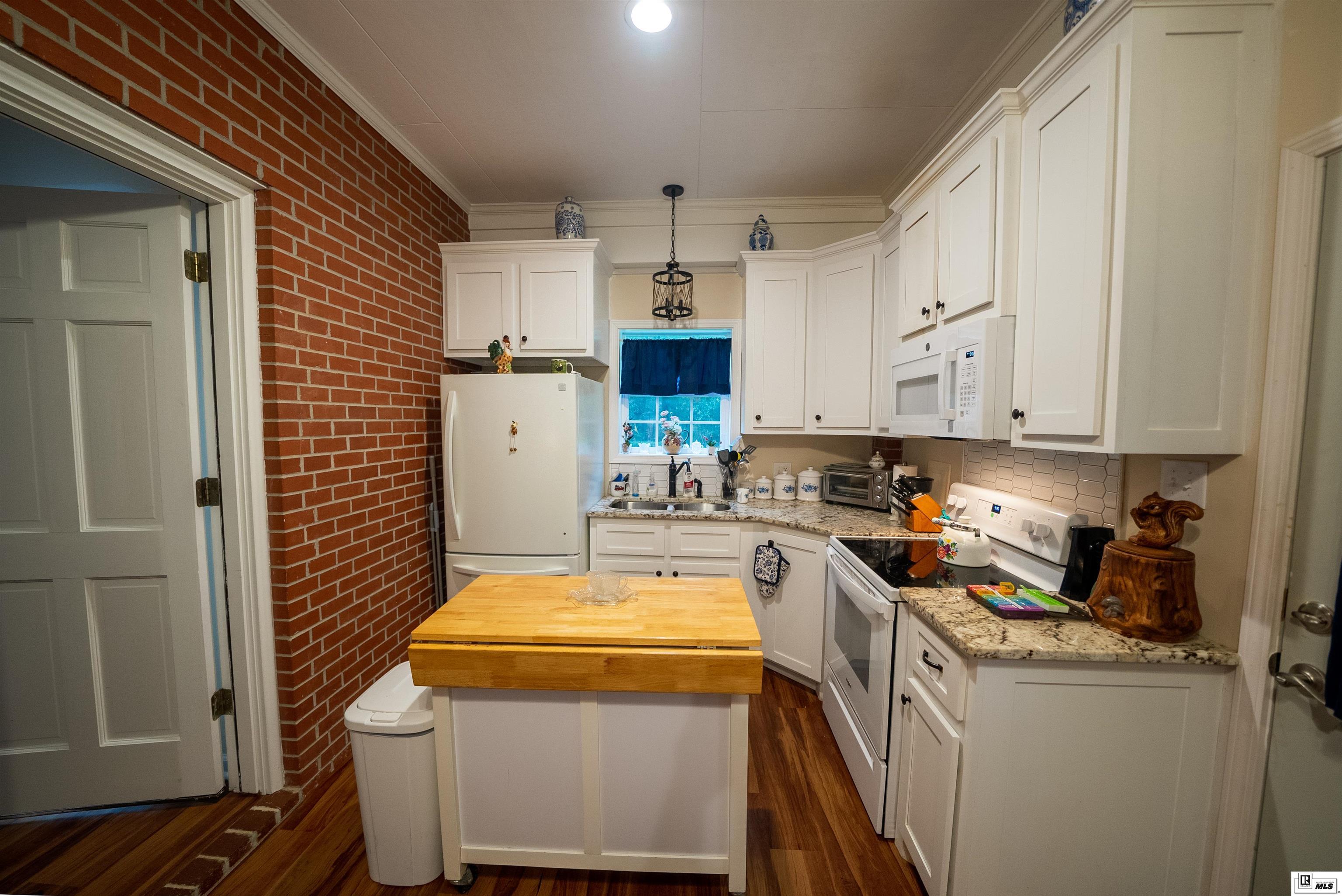 206 Chautauqua Road