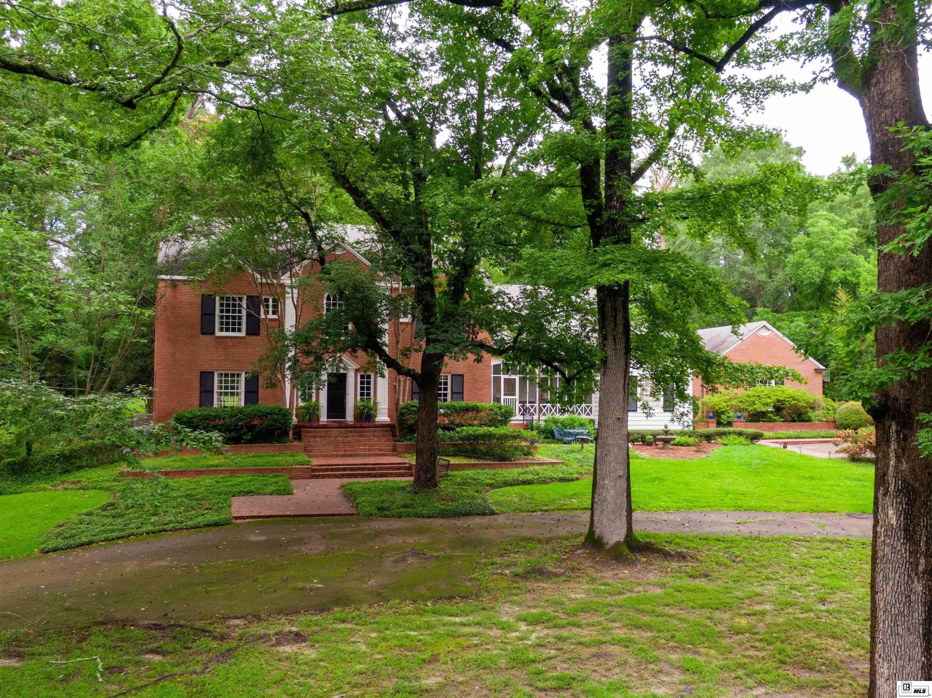 206 Chautauqua Road