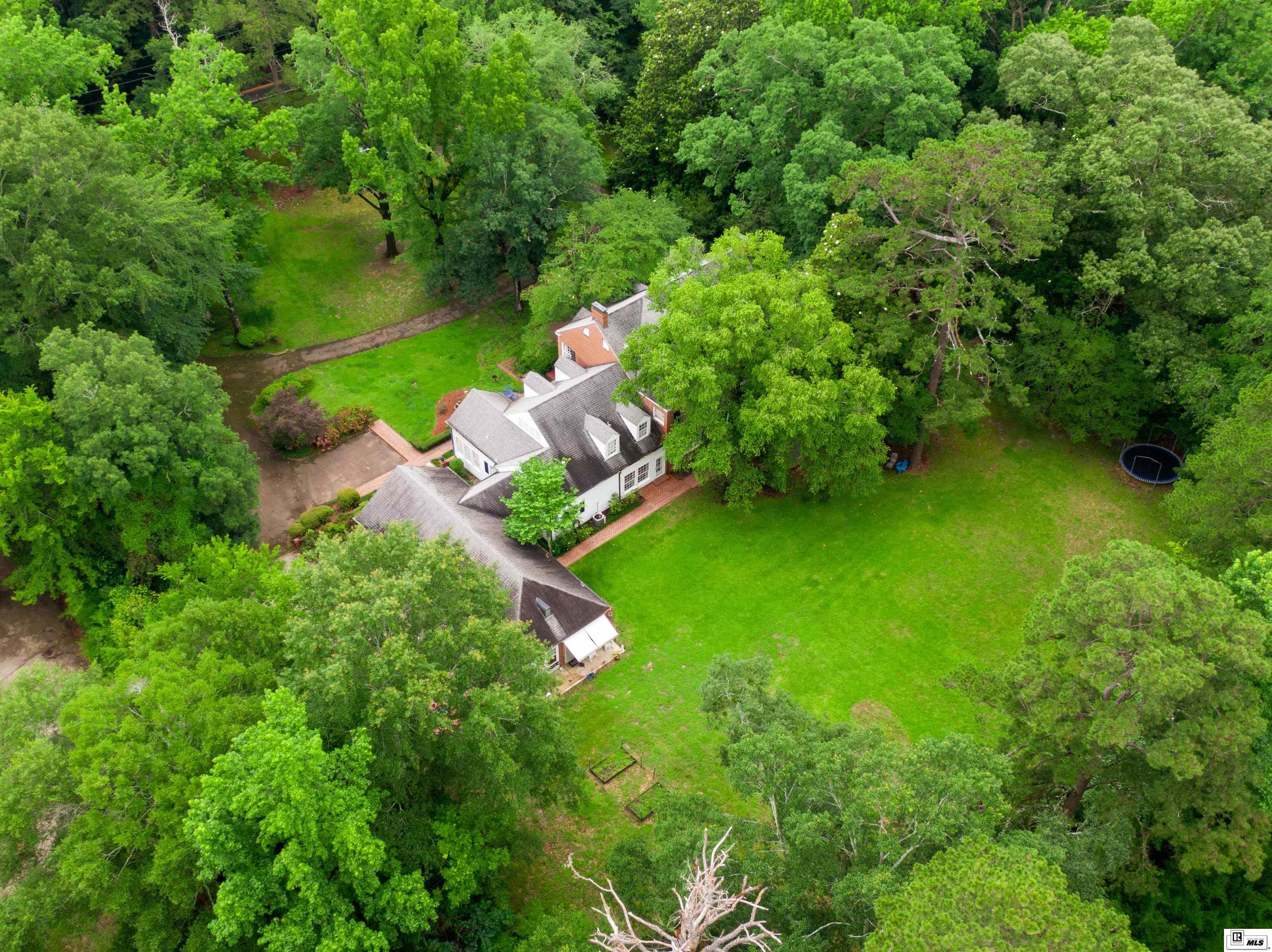 206 Chautauqua Road