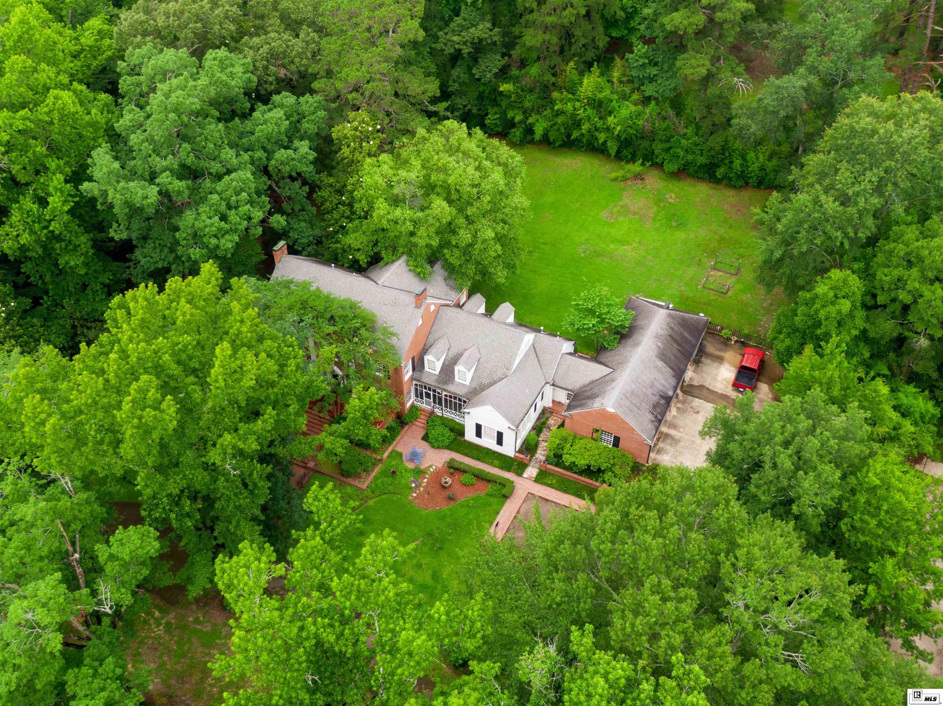206 Chautauqua Road