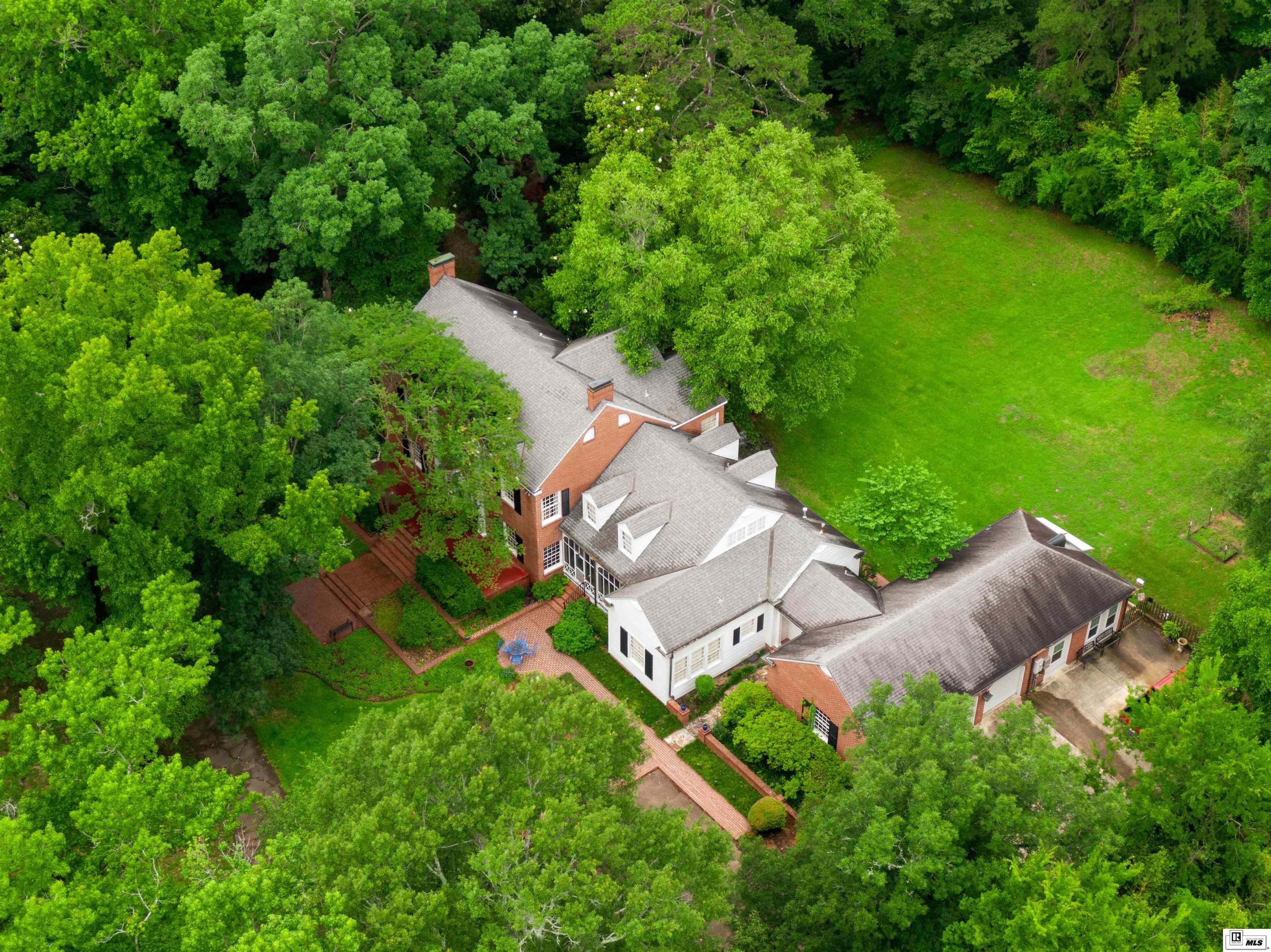 206 Chautauqua Road