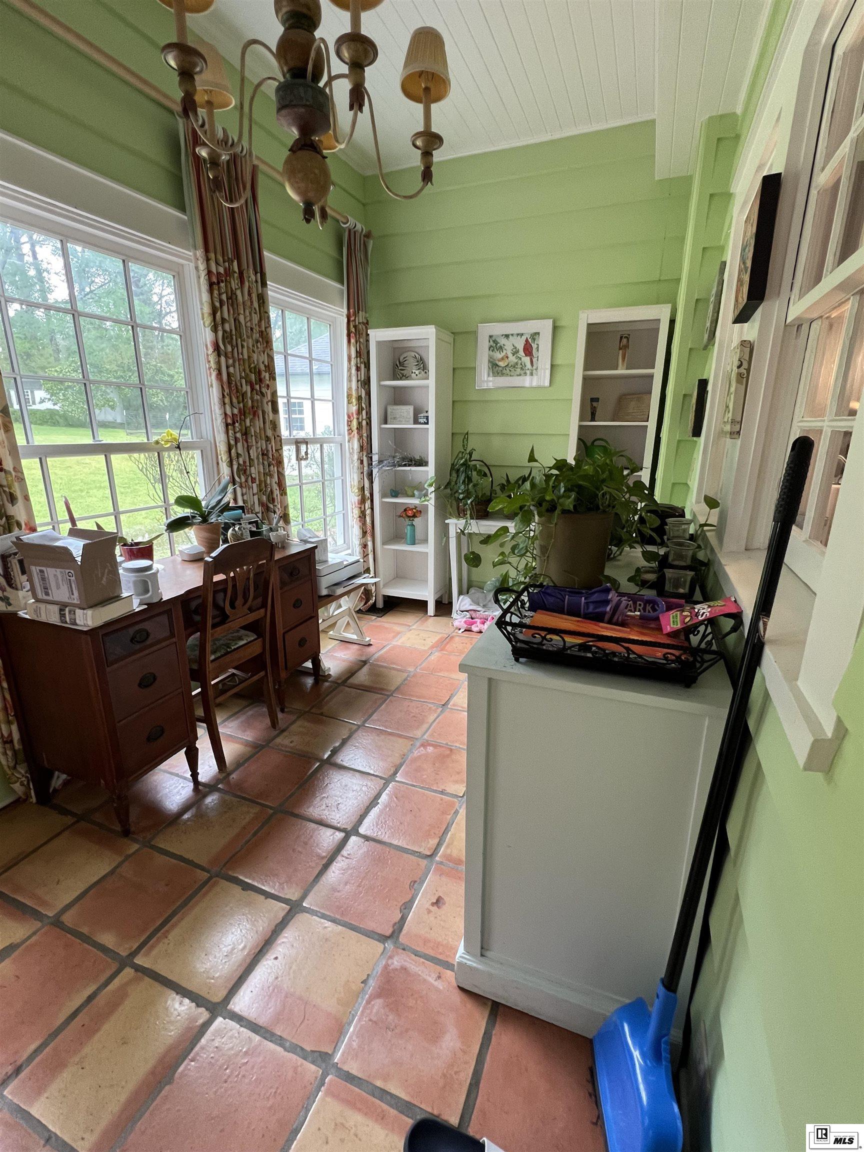 206 Chautauqua Road