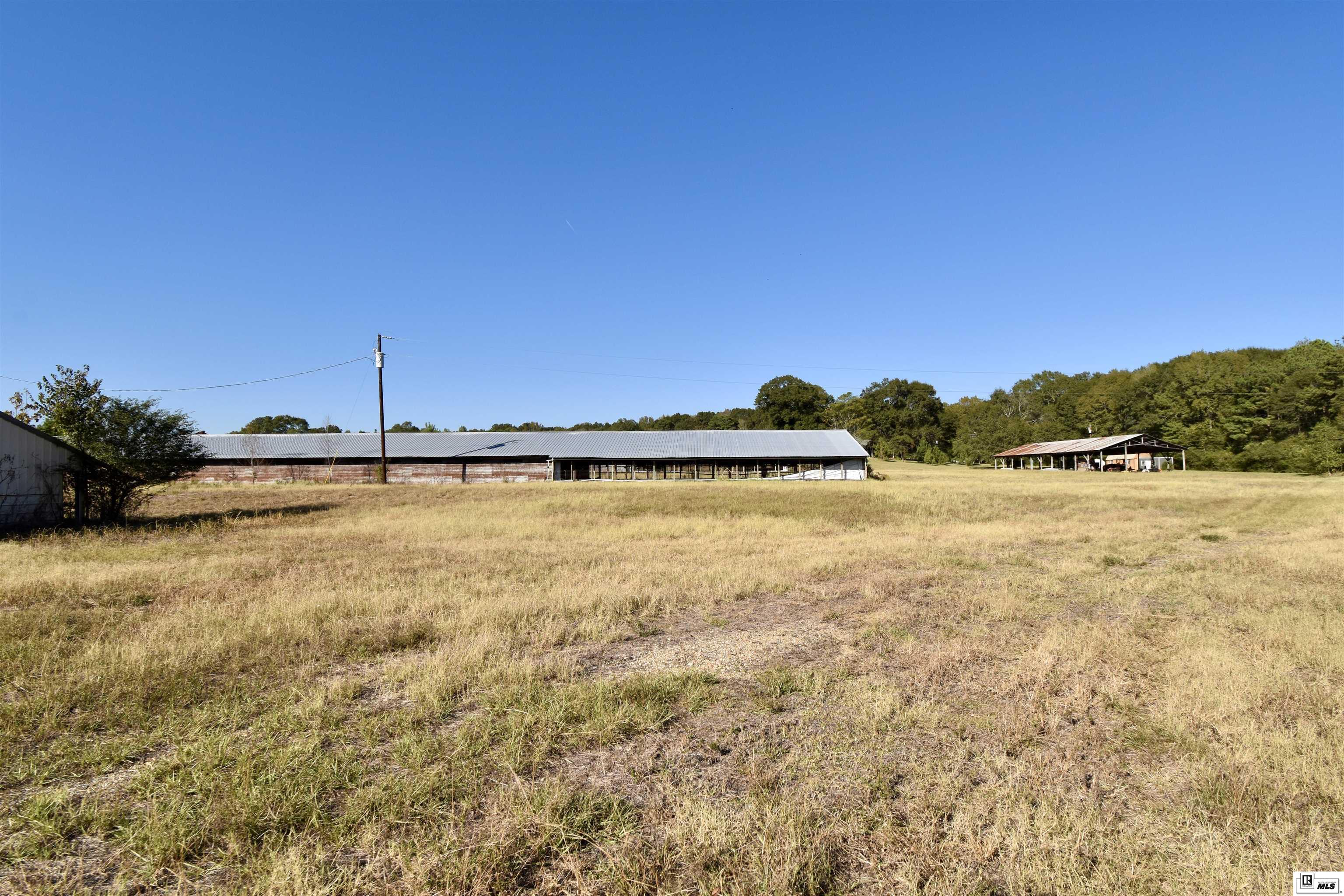 425 Highway 821