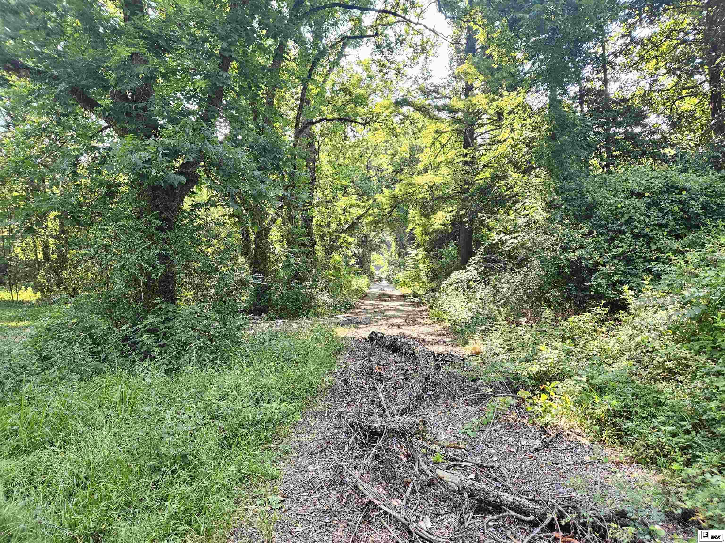 000 Peters Lane