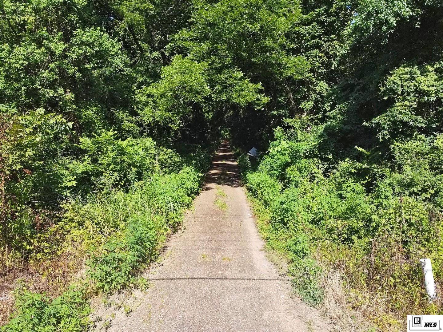 000 Peters Lane