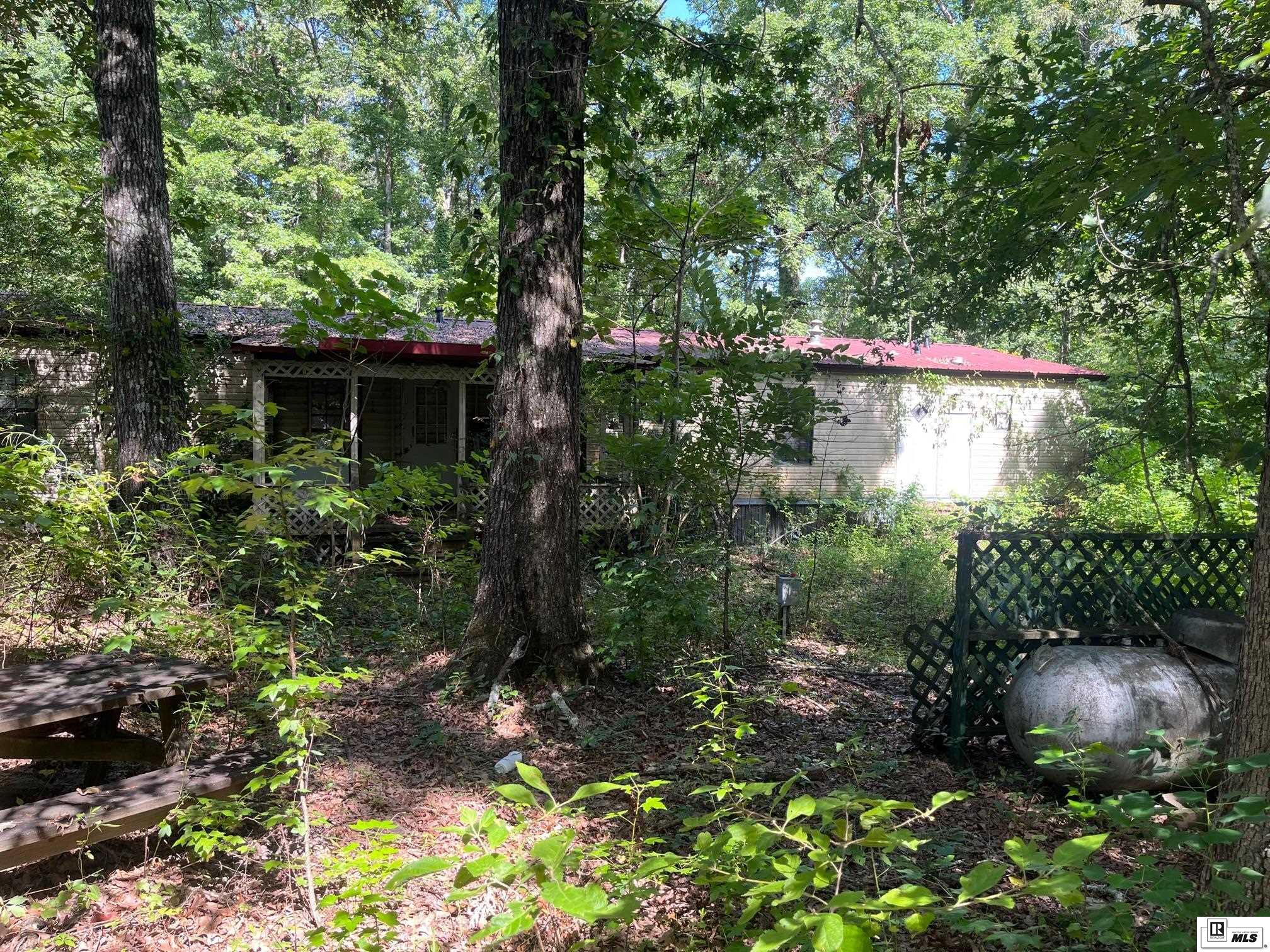 402 J T Griggs Road