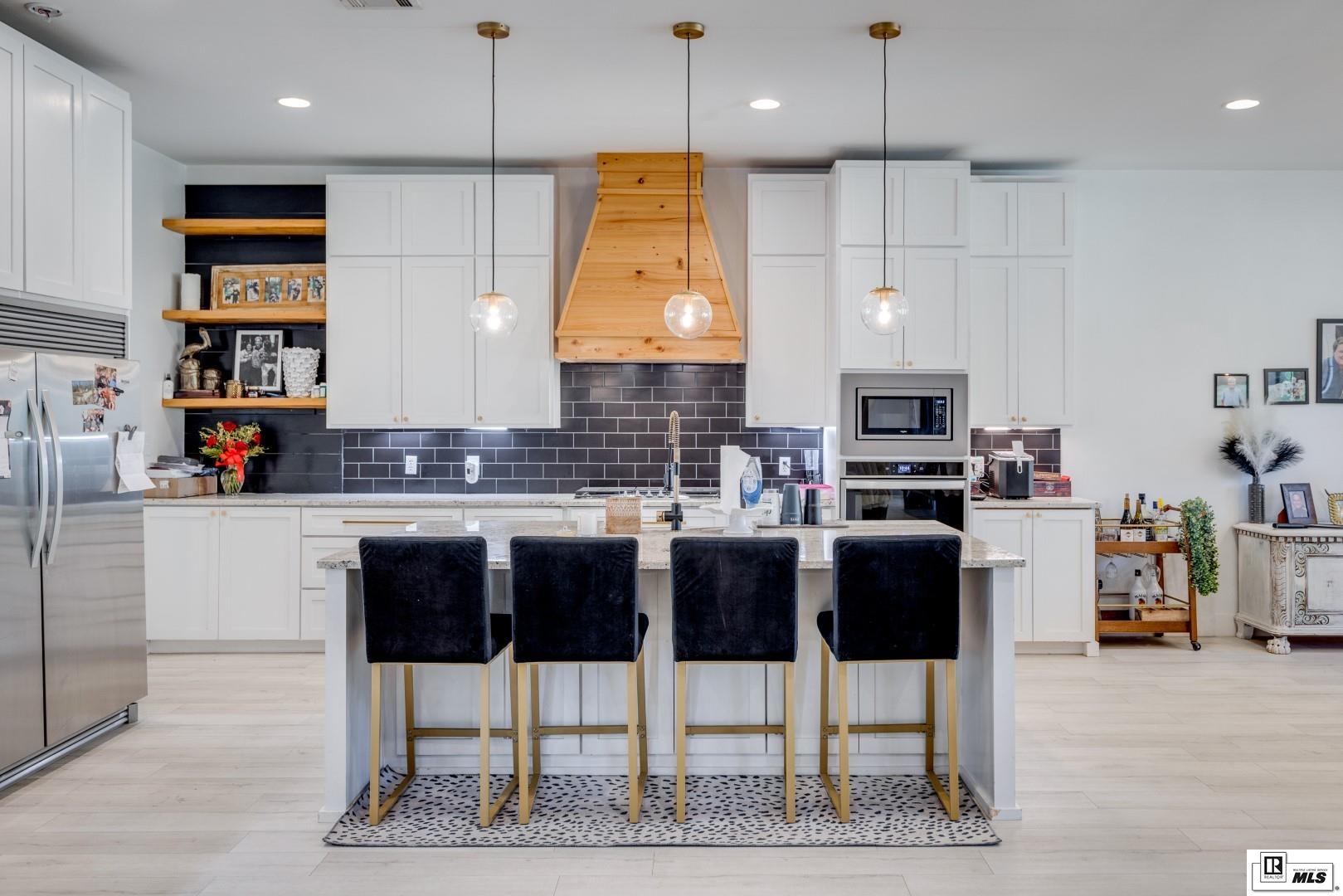 222 Ladelle Loop